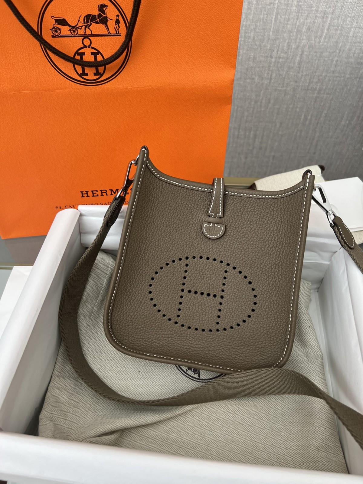 Shebag full handmade Hermes Evelyn 16 grey silver full review(2024 Oct updated)-Best Quality Fake designer Bag Review, Replica designer bag ru