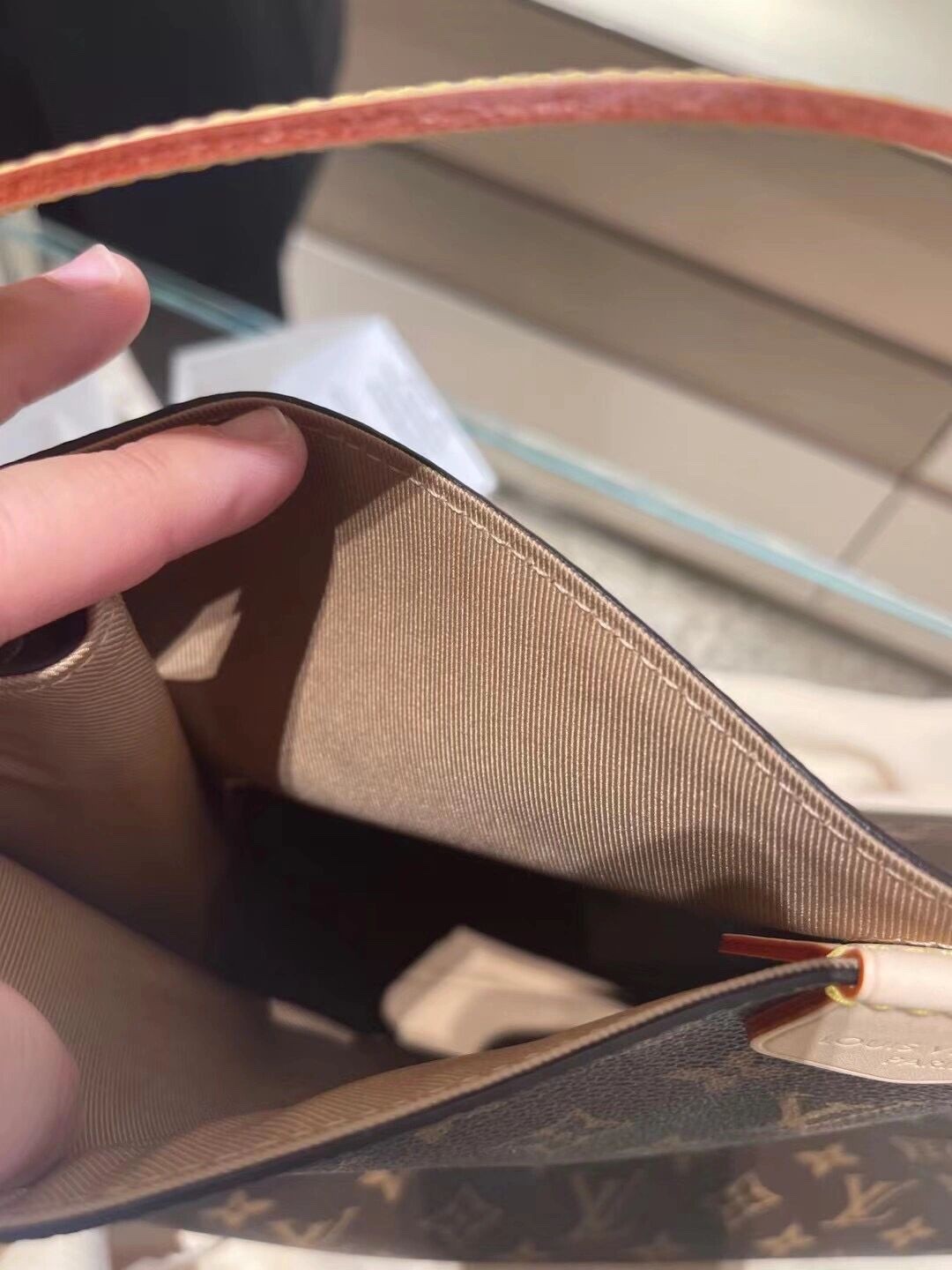 Shebag Louis Vuitton M43701 GRACEFUL small Bag full review （2024 NOV updated）-Best Quality Fake designer Bag Review, Replica designer bag ru