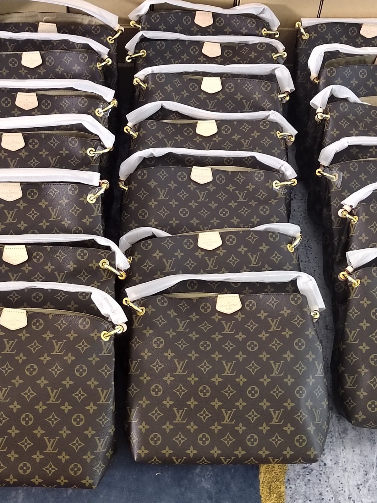 Shebag Louis Vuitton M43701 GRACEFUL small Bag full review （2024 NOV updated）-Best Quality Fake designer Bag Review, Replica designer bag ru