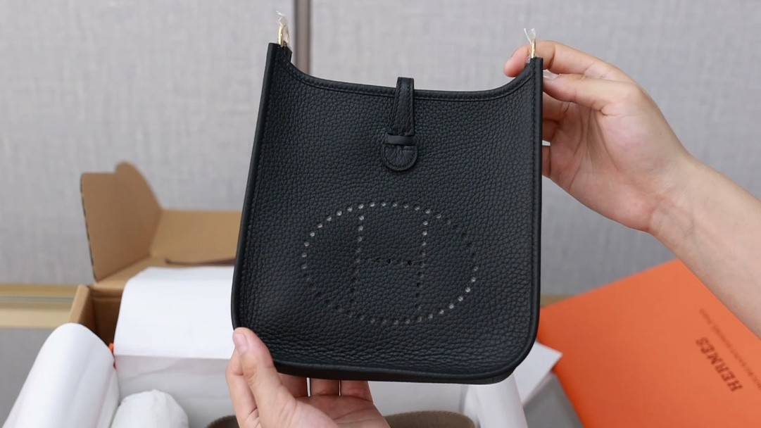 Shebag Hermes Evelyn 16 in black gold full review (2024 Nov updated)-Best Quality Fake designer Bag Review, Replica designer bag ru Shebag Hermes Evelyn 16 in black gold full review (2024 Nov updated)-Best Quality Fake designer Bag Review, Replica designer bag ru