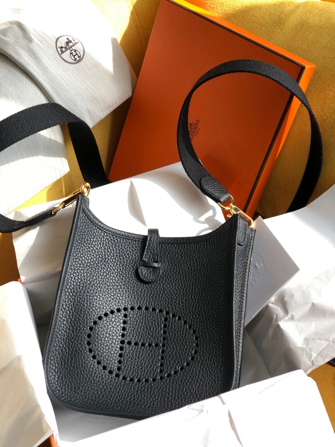 Shebag Hermes Evelyn 16 in black gold full review (2024 Nov updated)-Best Quality Fake designer Bag Review, Replica designer bag ru Shebag Hermes Evelyn 16 in black gold full review (2024 Nov updated)-Best Quality Fake designer Bag Review, Replica designer bag ru