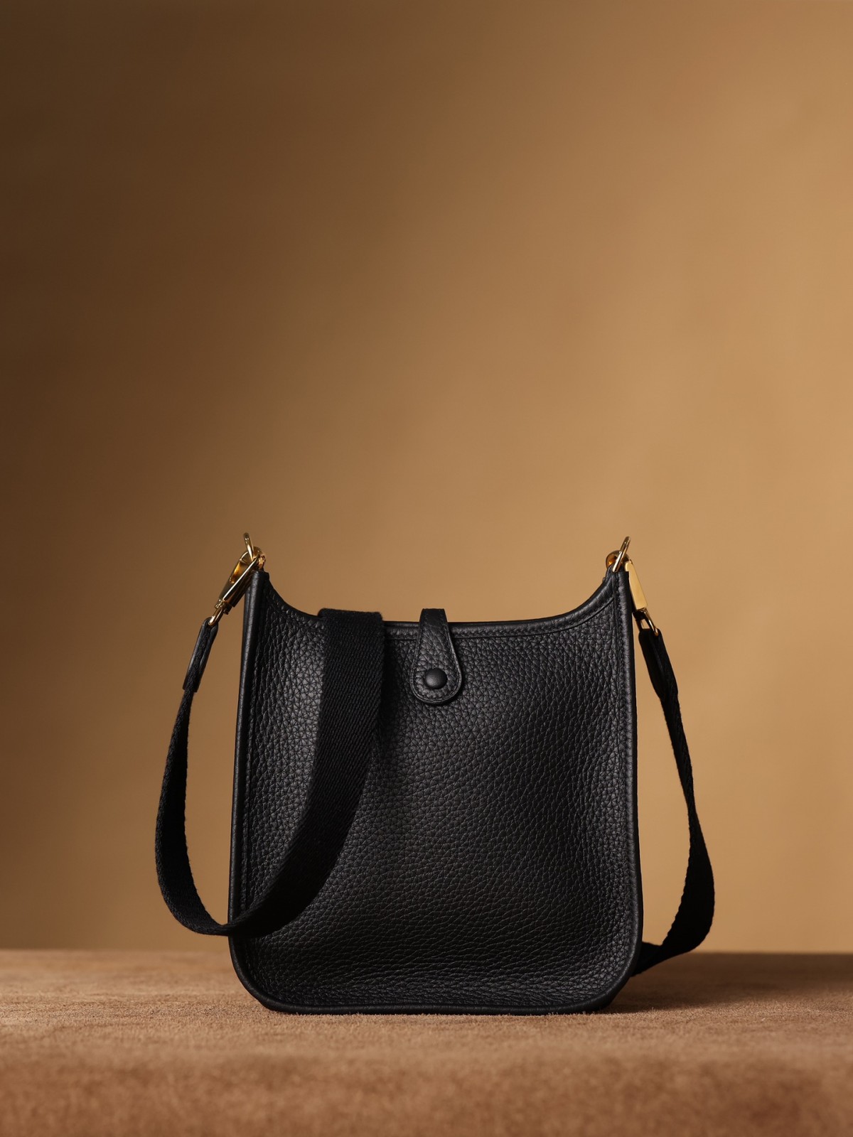 Shebag Hermes Evelyn 16 in black gold full review (2024 Nov updated)-Best Quality Fake designer Bag Review, Replica designer bag ru Shebag Hermes Evelyn 16 in black gold full review (2024 Nov updated)-Best Quality Fake designer Bag Review, Replica designer bag ru