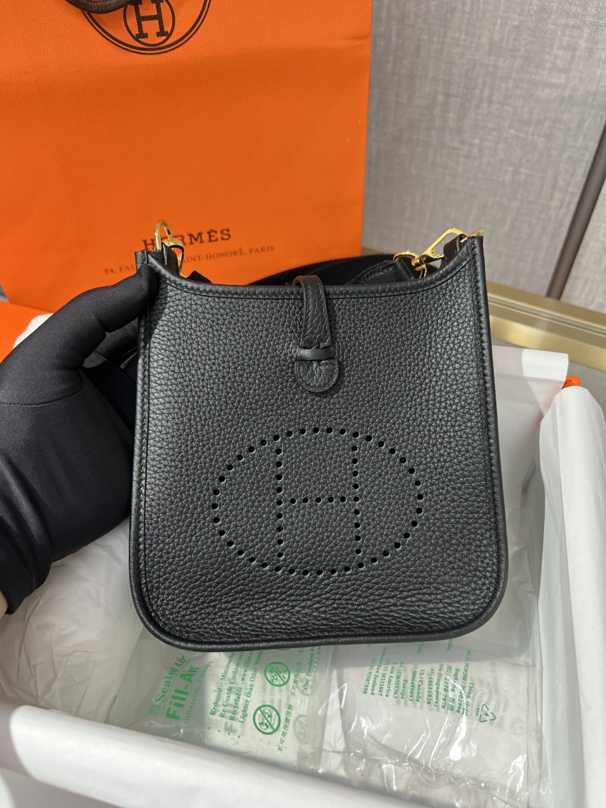 Shebag Hermes Evelyn 16 in black gold full review (2024 Nov updated)-Best Quality Fake designer Bag Review, Replica designer bag ru Shebag Hermes Evelyn 16 in black gold full review (2024 Nov updated)-Best Quality Fake designer Bag Review, Replica designer bag ru
