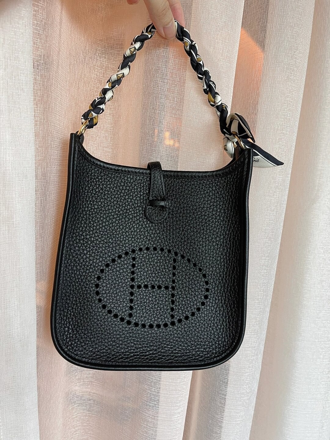 Shebag Hermes Evelyn 16 in black gold full review (2024 Nov updated)-Best Quality Fake designer Bag Review, Replica designer bag ru Shebag Hermes Evelyn 16 in black gold full review (2024 Nov updated)-Best Quality Fake designer Bag Review, Replica designer bag ru