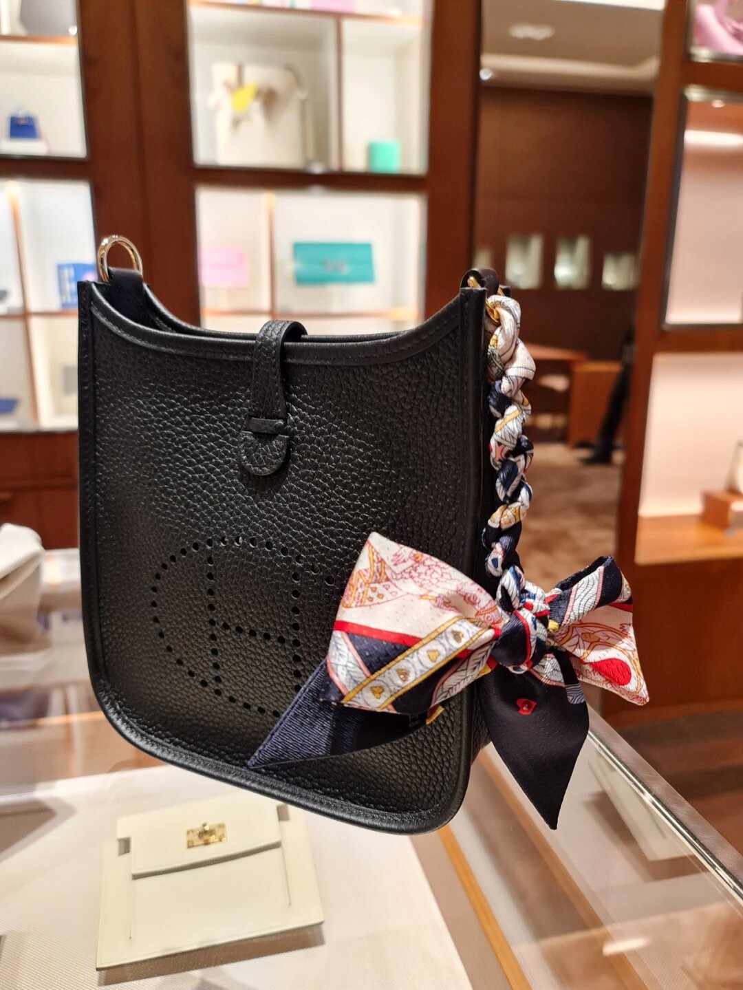 Shebag Hermes Evelyn 16 in black gold full review (2024 Nov updated)-Best Quality Fake designer Bag Review, Replica designer bag ru Shebag Hermes Evelyn 16 in black gold full review (2024 Nov updated)-Best Quality Fake designer Bag Review, Replica designer bag ru