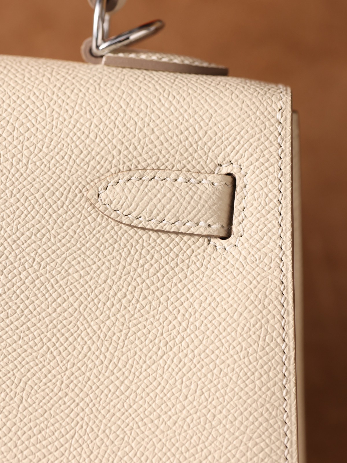 Shebag full handmade Hermes Kelly 25 in white Epsom leather full review (2024 Dec updated)-Best Quality Fake designer Bag Review, Replica designer bag ru Shebag full handmade Hermes Kelly 25 in white Epsom leather full review (2024 Dec updated)-Best Quality Fake designer Bag Review, Replica designer bag ru