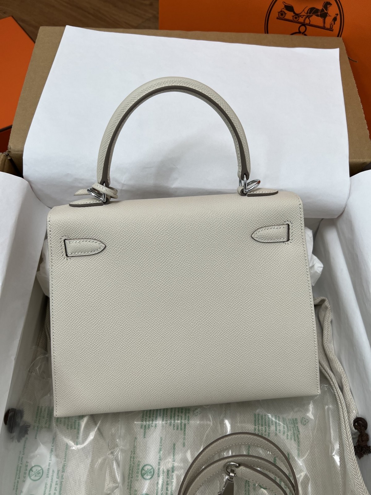 Shebag full handmade Hermes Kelly 25 in white Epsom leather full review (2024 Dec updated)-Best Quality Fake designer Bag Review, Replica designer bag ru Shebag full handmade Hermes Kelly 25 in white Epsom leather full review (2024 Dec updated)-Best Quality Fake designer Bag Review, Replica designer bag ru