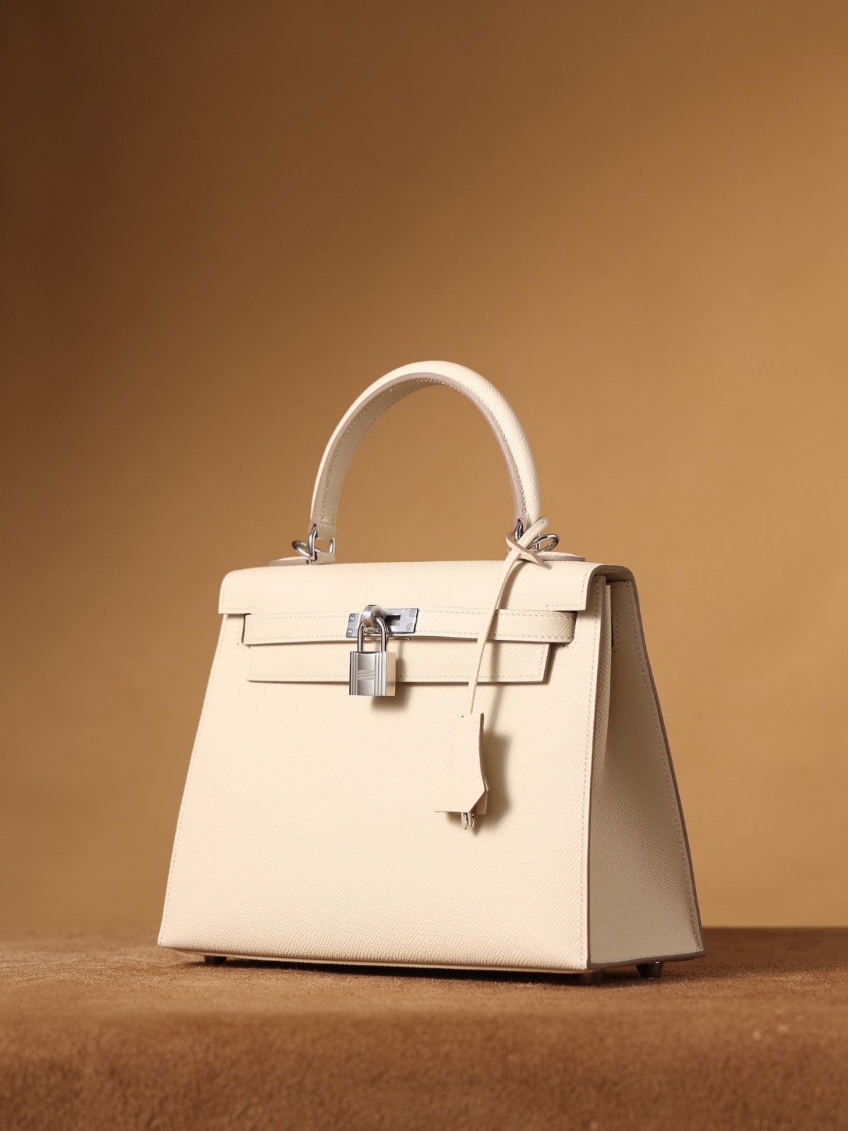 Shebag full handmade Hermes Kelly 25 in white Epsom leather full review (2024 Dec updated)-Best Quality Fake designer Bag Review, Replica designer bag ru Shebag full handmade Hermes Kelly 25 in white Epsom leather full review (2024 Dec updated)-Best Quality Fake designer Bag Review, Replica designer bag ru