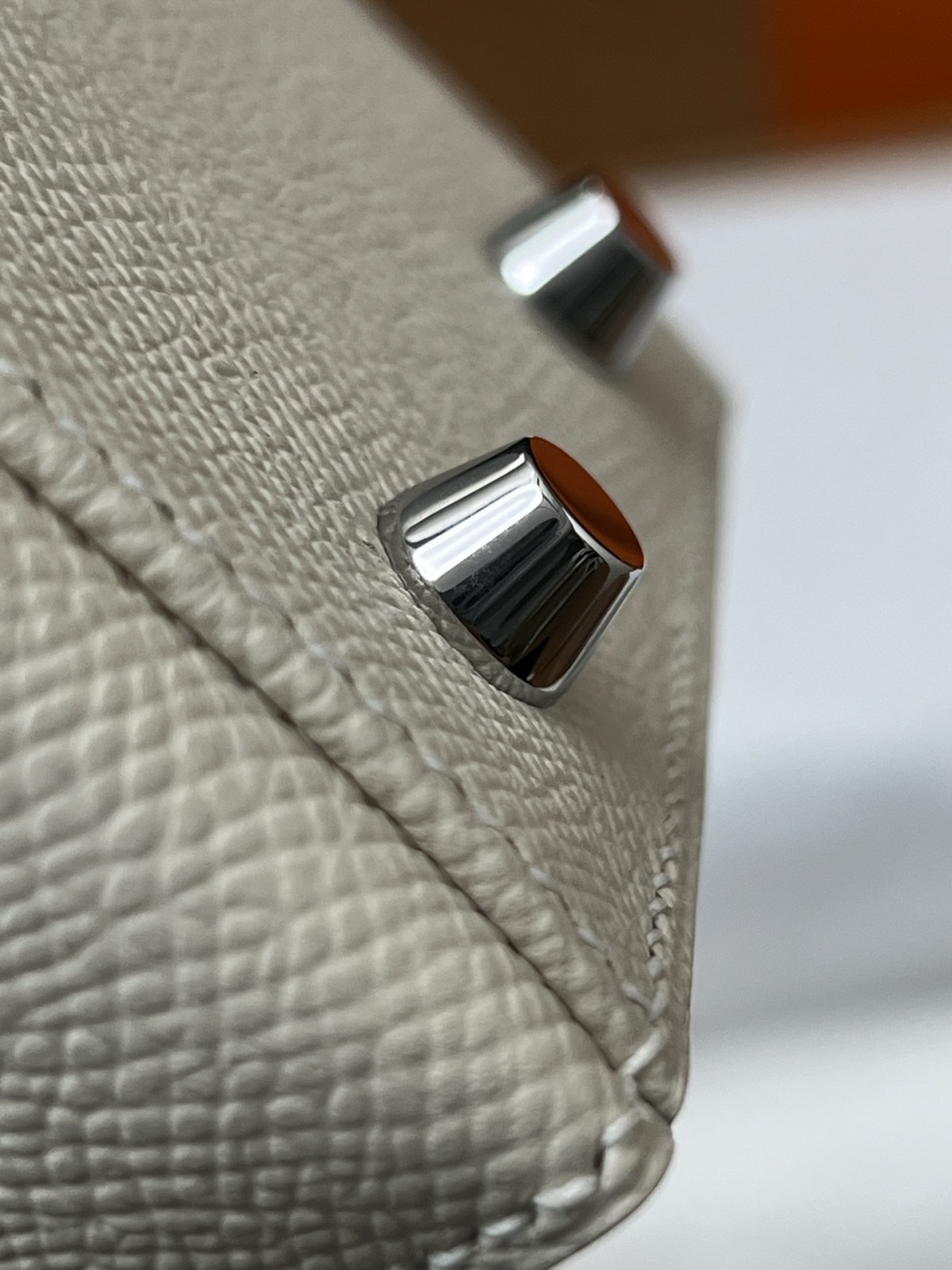 Shebag full handmade Hermes Kelly 25 in white Epsom leather full review (2024 Dec updated)-Best Quality Fake designer Bag Review, Replica designer bag ru Shebag full handmade Hermes Kelly 25 in white Epsom leather full review (2024 Dec updated)-Best Quality Fake designer Bag Review, Replica designer bag ru