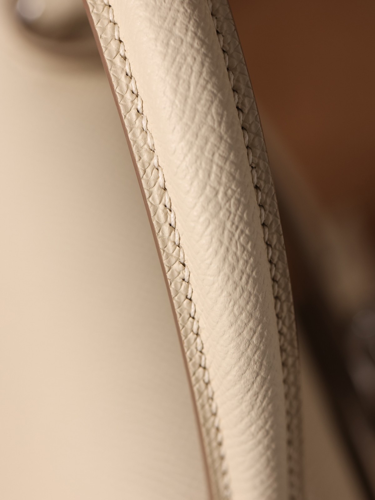 Shebag full handmade Hermes Kelly 25 in white Epsom leather full review (2024 Dec updated)-Best Quality Fake designer Bag Review, Replica designer bag ru Shebag full handmade Hermes Kelly 25 in white Epsom leather full review (2024 Dec updated)-Best Quality Fake designer Bag Review, Replica designer bag ru