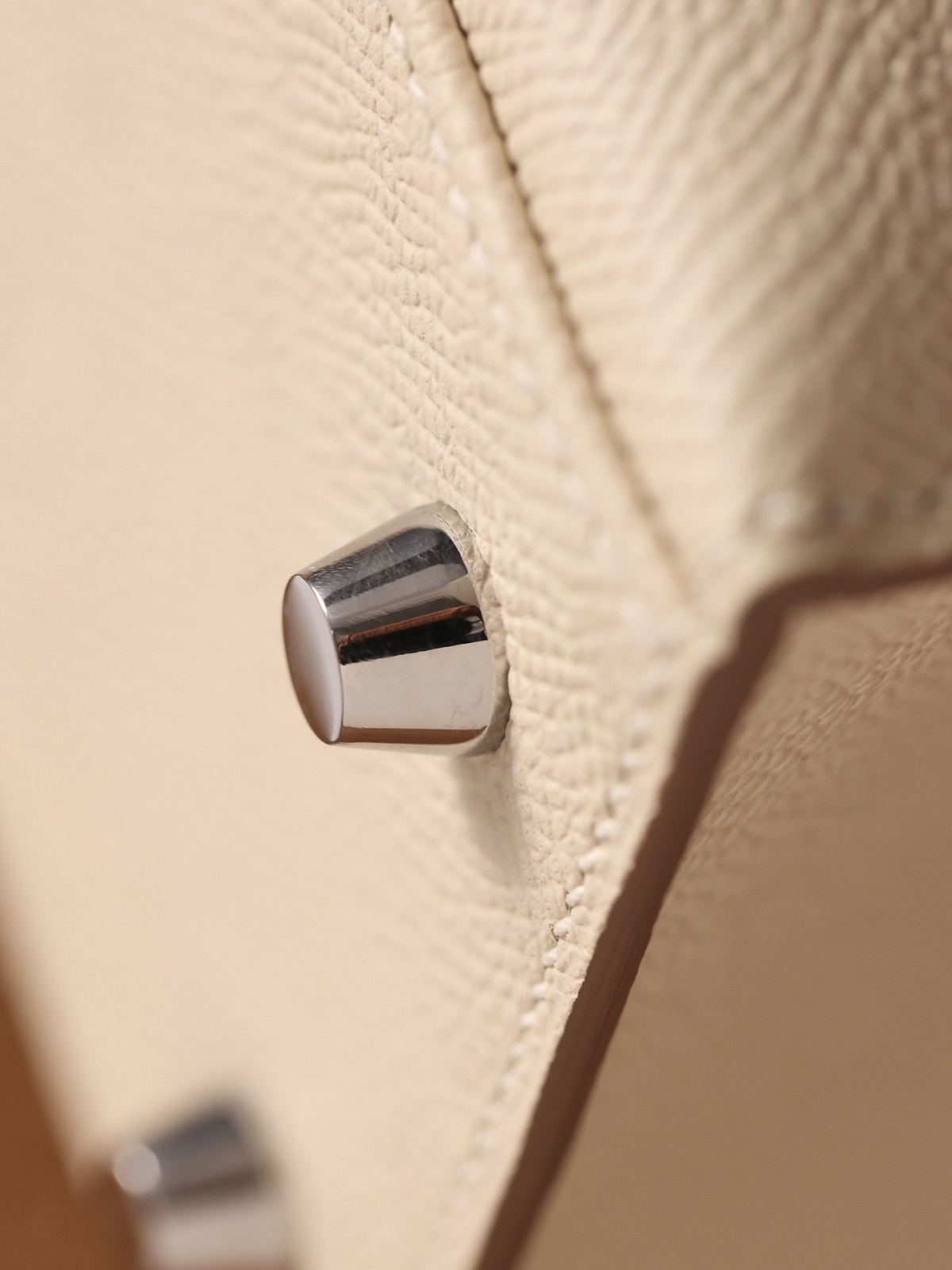 Shebag full handmade Hermes Kelly 25 in white Epsom leather full review (2024 Dec updated)-Best Quality Fake designer Bag Review, Replica designer bag ru Shebag full handmade Hermes Kelly 25 in white Epsom leather full review (2024 Dec updated)-Best Quality Fake designer Bag Review, Replica designer bag ru
