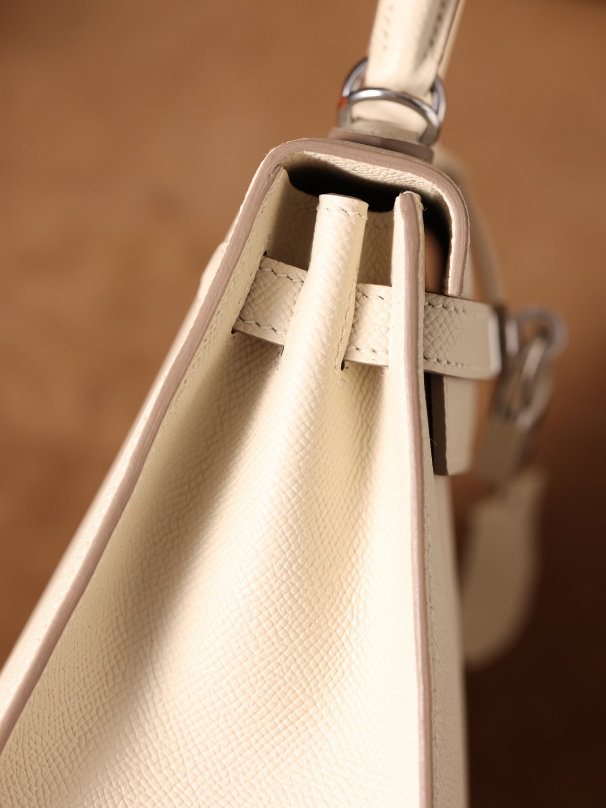 Shebag full handmade Hermes Kelly 25 in white Epsom leather full review (2024 Dec updated)-Best Quality Fake designer Bag Review, Replica designer bag ru Shebag full handmade Hermes Kelly 25 in white Epsom leather full review (2024 Dec updated)-Best Quality Fake designer Bag Review, Replica designer bag ru
