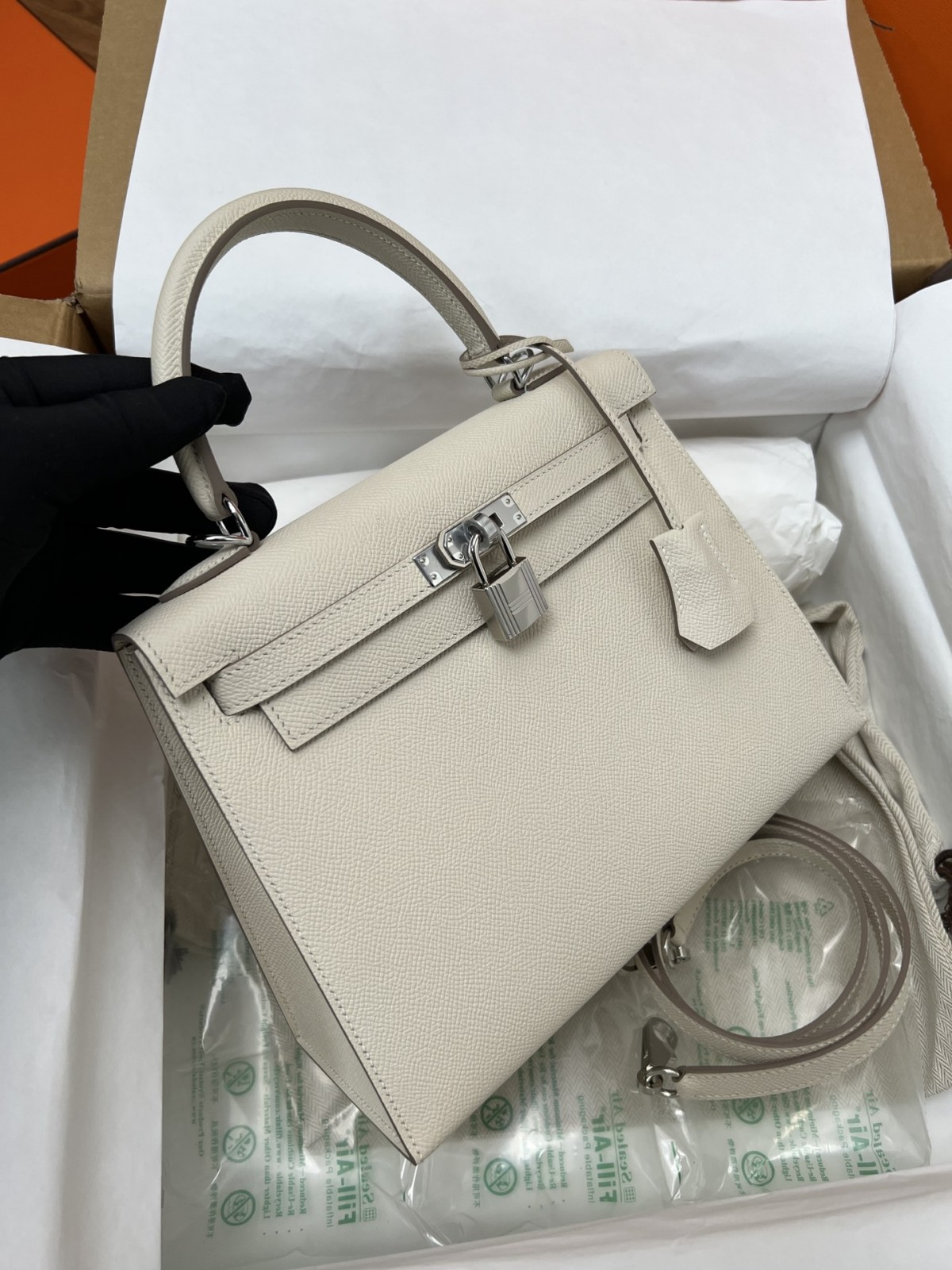Shebag full handmade Hermes Kelly 25 in white Epsom leather full review (2024 Dec updated)-Best Quality Fake designer Bag Review, Replica designer bag ru Shebag full handmade Hermes Kelly 25 in white Epsom leather full review (2024 Dec updated)-Best Quality Fake designer Bag Review, Replica designer bag ru