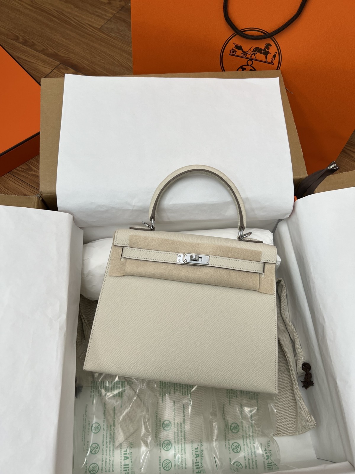 Shebag full handmade Hermes Kelly 25 in white Epsom leather full review (2024 Dec updated)-Best Quality Fake designer Bag Review, Replica designer bag ru Shebag full handmade Hermes Kelly 25 in white Epsom leather full review (2024 Dec updated)-Best Quality Fake designer Bag Review, Replica designer bag ru