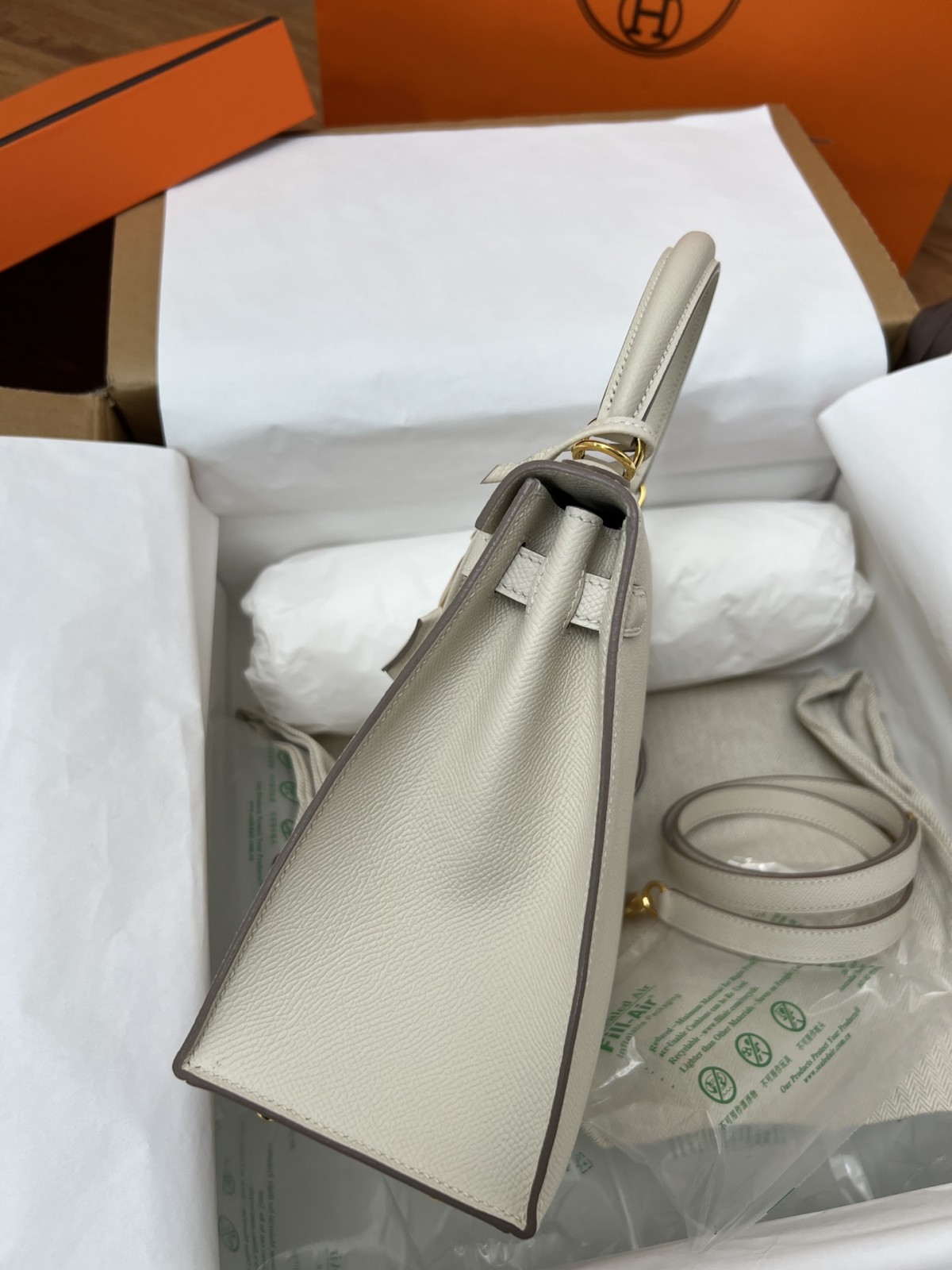Shebag 15% off!And Hermes Kelly 25 snow white bag in gold hardware fully hand made review (2024 Dec updated)-Best Quality Fake designer Bag Review, Replica designer bag ru Shebag 15% off!And Hermes Kelly 25 snow white bag in gold hardware fully hand made review (2024 Dec updated)-Best Quality Fake designer Bag Review, Replica designer bag ru