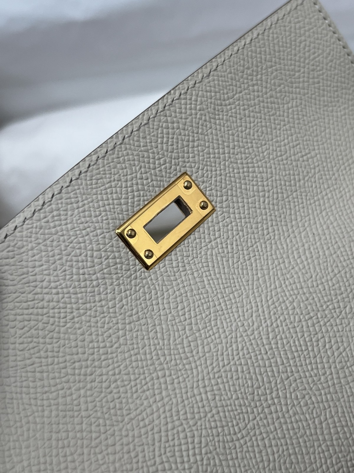 Shebag 15% off!And Hermes Kelly 25 snow white bag in gold hardware fully hand made review (2024 Dec updated)-Best Quality Fake designer Bag Review, Replica designer bag ru Shebag 15% off!And Hermes Kelly 25 snow white bag in gold hardware fully hand made review (2024 Dec updated)-Best Quality Fake designer Bag Review, Replica designer bag ru