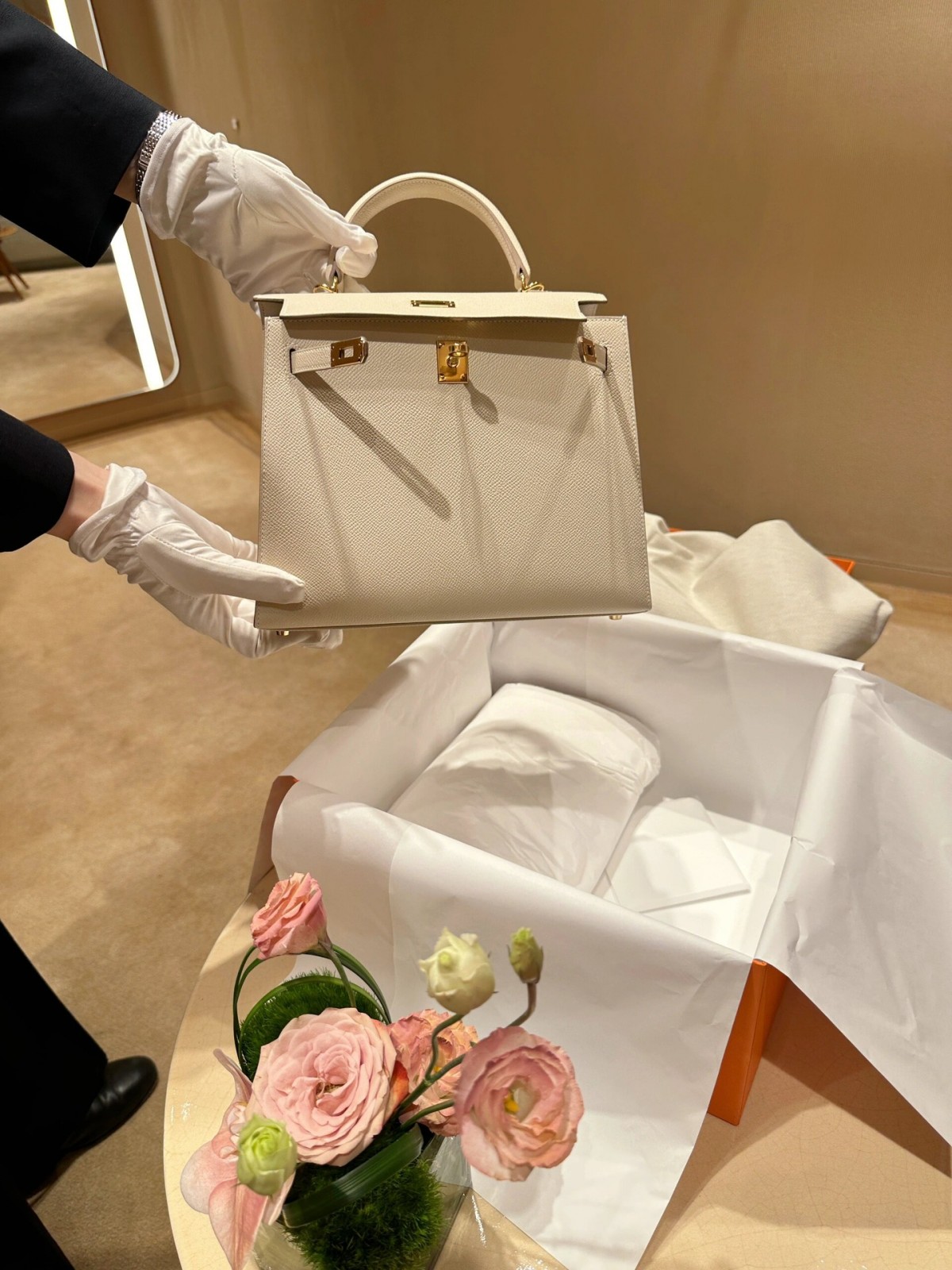 Shebag 15% off!And Hermes Kelly 25 snow white bag in gold hardware fully hand made review (2024 Dec updated)-Best Quality Fake designer Bag Review, Replica designer bag ru Shebag 15% off!And Hermes Kelly 25 snow white bag in gold hardware fully hand made review (2024 Dec updated)-Best Quality Fake designer Bag Review, Replica designer bag ru