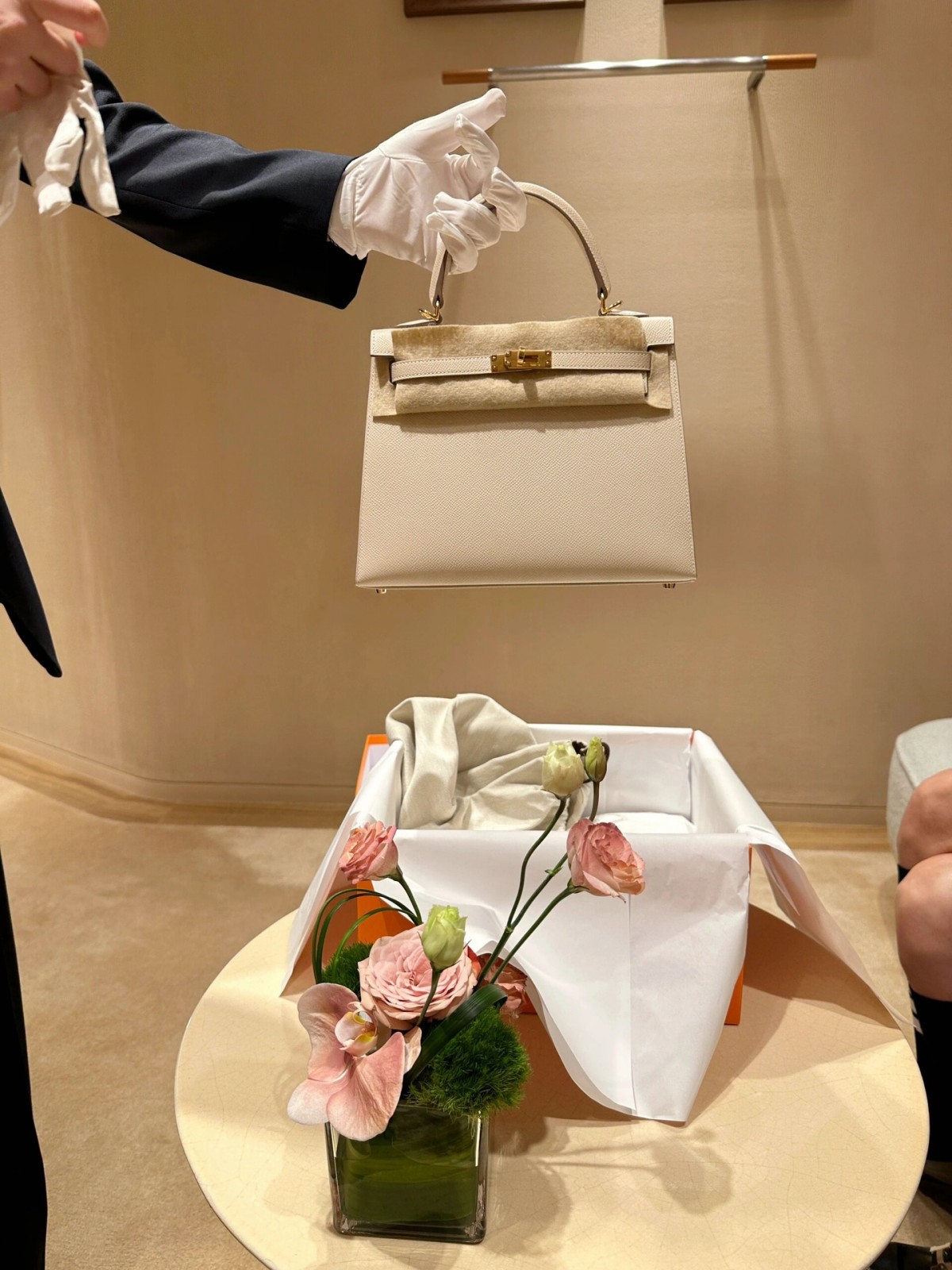 Shebag 15% off!And Hermes Kelly 25 snow white bag in gold hardware fully hand made review (2024 Dec updated)-Best Quality Fake designer Bag Review, Replica designer bag ru Shebag 15% off!And Hermes Kelly 25 snow white bag in gold hardware fully hand made review (2024 Dec updated)-Best Quality Fake designer Bag Review, Replica designer bag ru