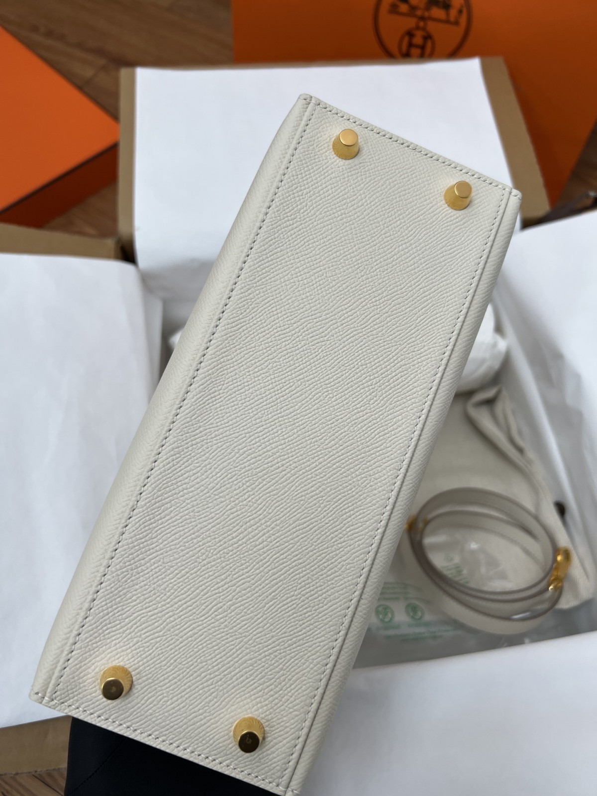Shebag 15% off!And Hermes Kelly 25 snow white bag in gold hardware fully hand made review (2024 Dec updated)-Best Quality Fake designer Bag Review, Replica designer bag ru Shebag 15% off!And Hermes Kelly 25 snow white bag in gold hardware fully hand made review (2024 Dec updated)-Best Quality Fake designer Bag Review, Replica designer bag ru