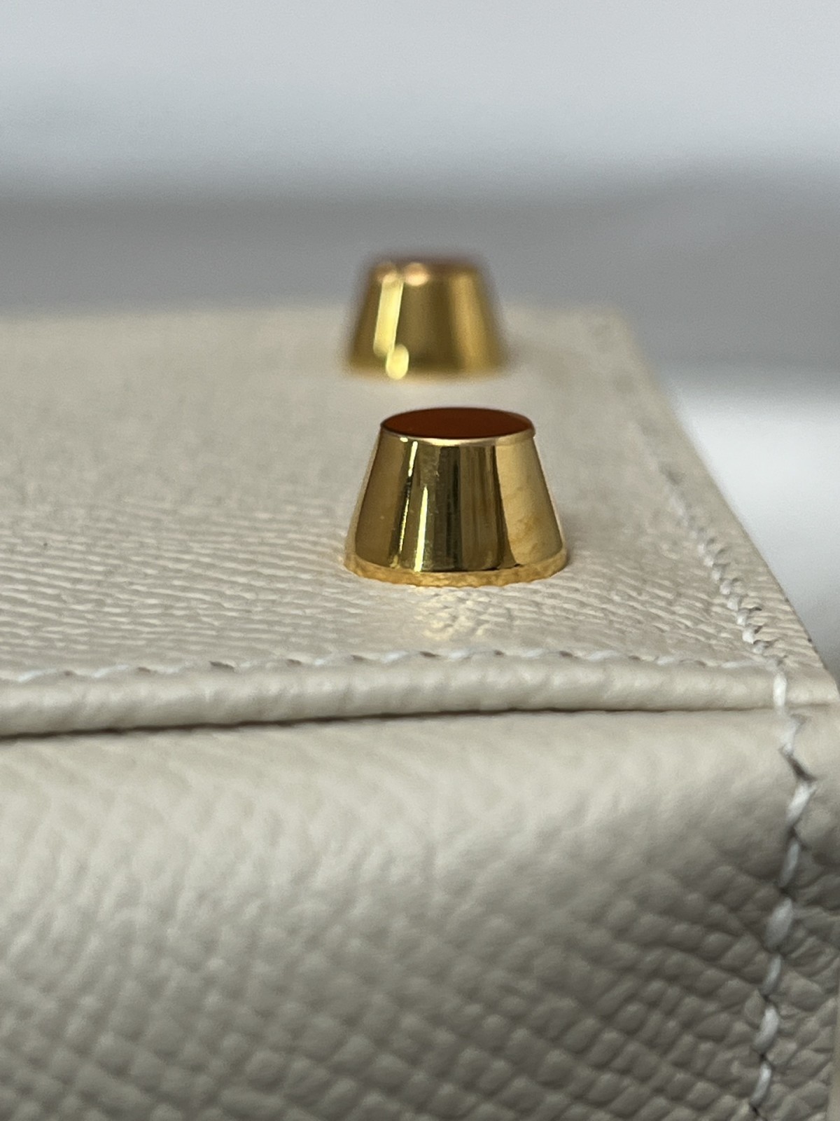 Shebag 15% off!And Hermes Kelly 25 snow white bag in gold hardware fully hand made review (2024 Dec updated)-Best Quality Fake designer Bag Review, Replica designer bag ru Shebag 15% off!And Hermes Kelly 25 snow white bag in gold hardware fully hand made review (2024 Dec updated)-Best Quality Fake designer Bag Review, Replica designer bag ru