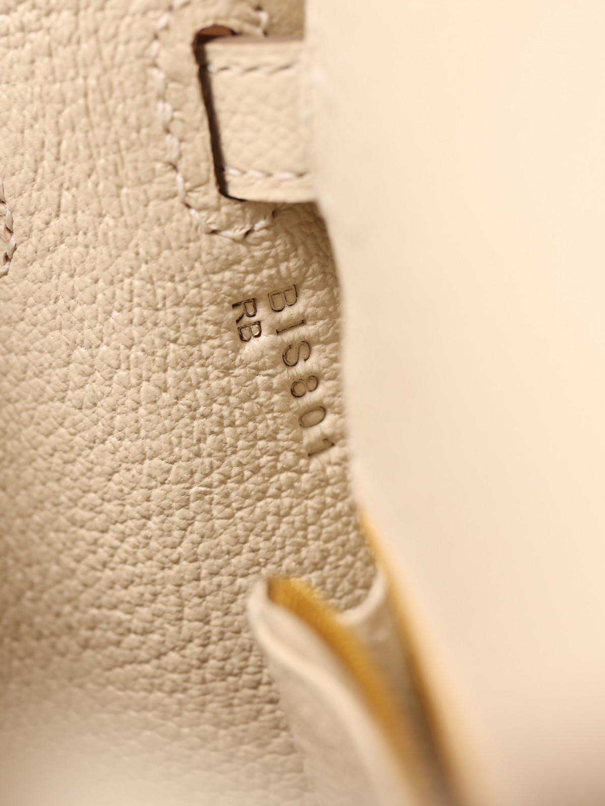 Shebag 15% off!And Hermes Kelly 25 snow white bag in gold hardware fully hand made review (2024 Dec updated)-Best Quality Fake designer Bag Review, Replica designer bag ru Shebag 15% off!And Hermes Kelly 25 snow white bag in gold hardware fully hand made review (2024 Dec updated)-Best Quality Fake designer Bag Review, Replica designer bag ru