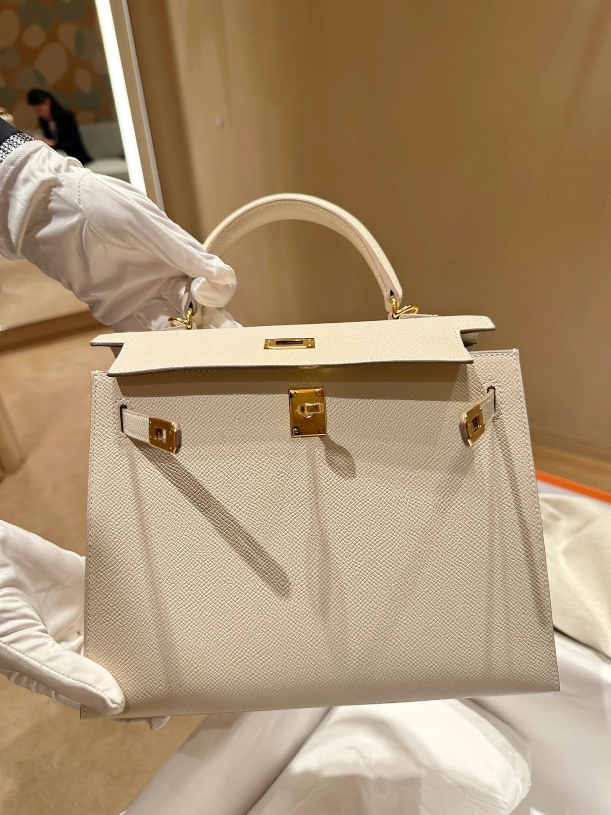 Shebag 15% off!And Hermes Kelly 25 snow white bag in gold hardware fully hand made review (2024 Dec updated)-Best Quality Fake designer Bag Review, Replica designer bag ru Shebag 15% off!And Hermes Kelly 25 snow white bag in gold hardware fully hand made review (2024 Dec updated)-Best Quality Fake designer Bag Review, Replica designer bag ru