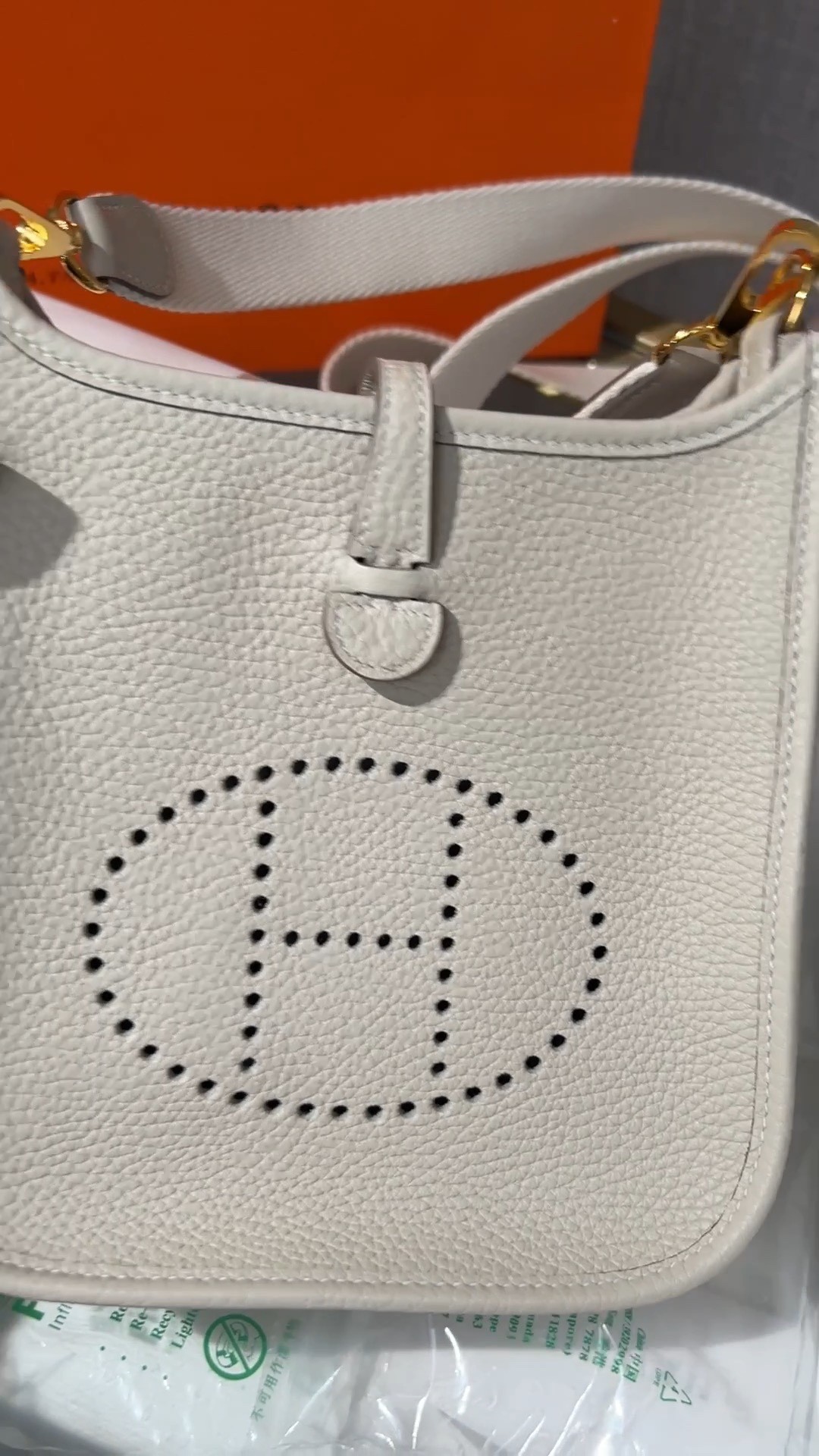 What a beautiful SnowWhite！Shebag fully hand made Hermes Evelyn 16 Togo leather bag（2024 Dec updated）-Best Quality Fake designer Bag Review, Replica designer bag ru