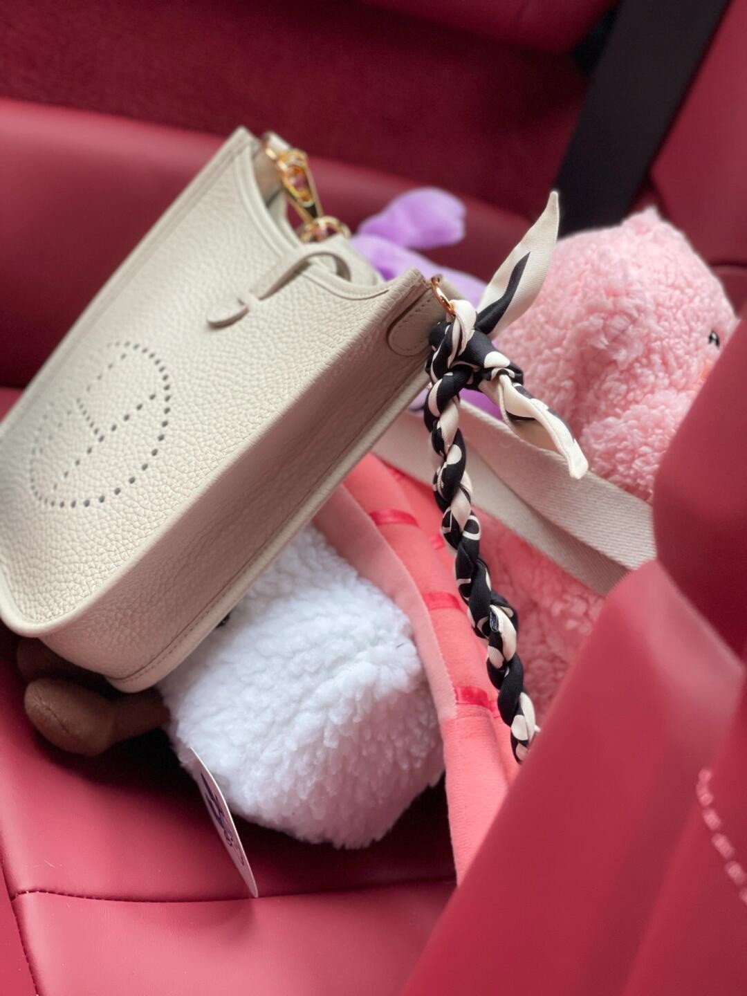 What a beautiful SnowWhite！Shebag fully hand made Hermes Evelyn 16 Togo leather bag（2024 Dec updated）-Best Quality Fake designer Bag Review, Replica designer bag ru