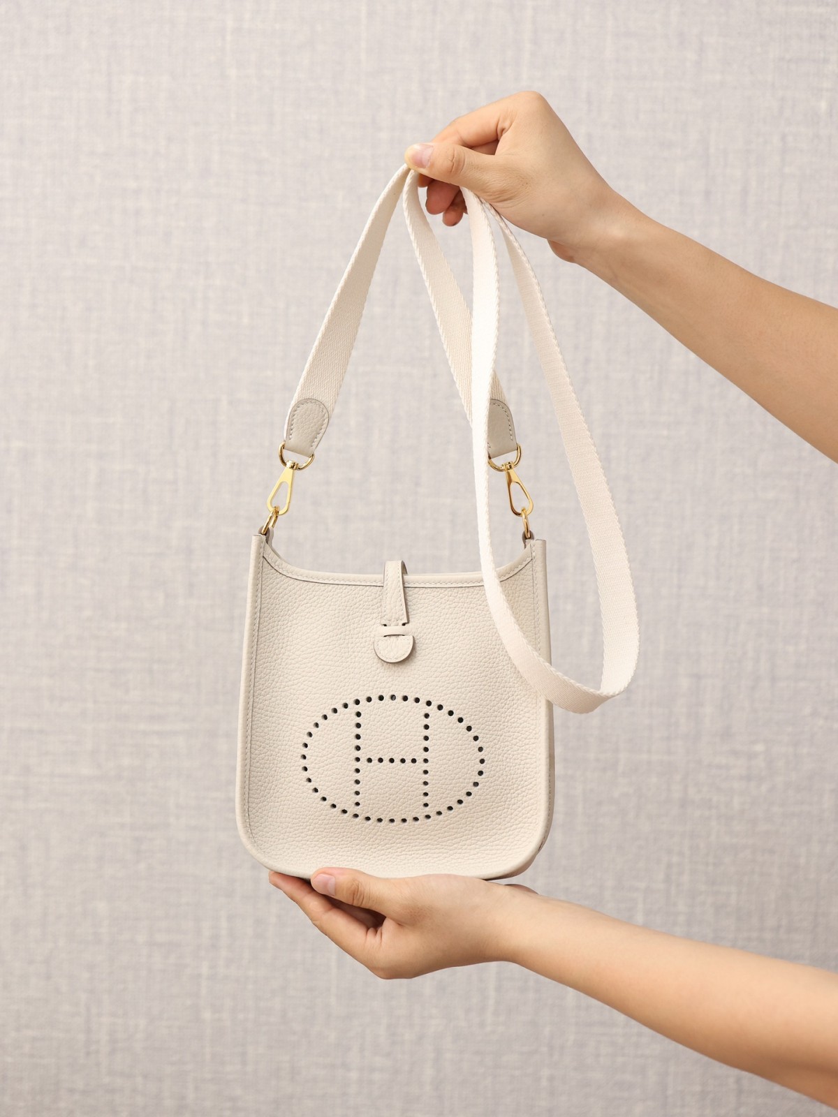 What a beautiful SnowWhite！Shebag fully hand made Hermes Evelyn 16 Togo leather bag（2024 Dec updated）-Best Quality Fake designer Bag Review, Replica designer bag ru