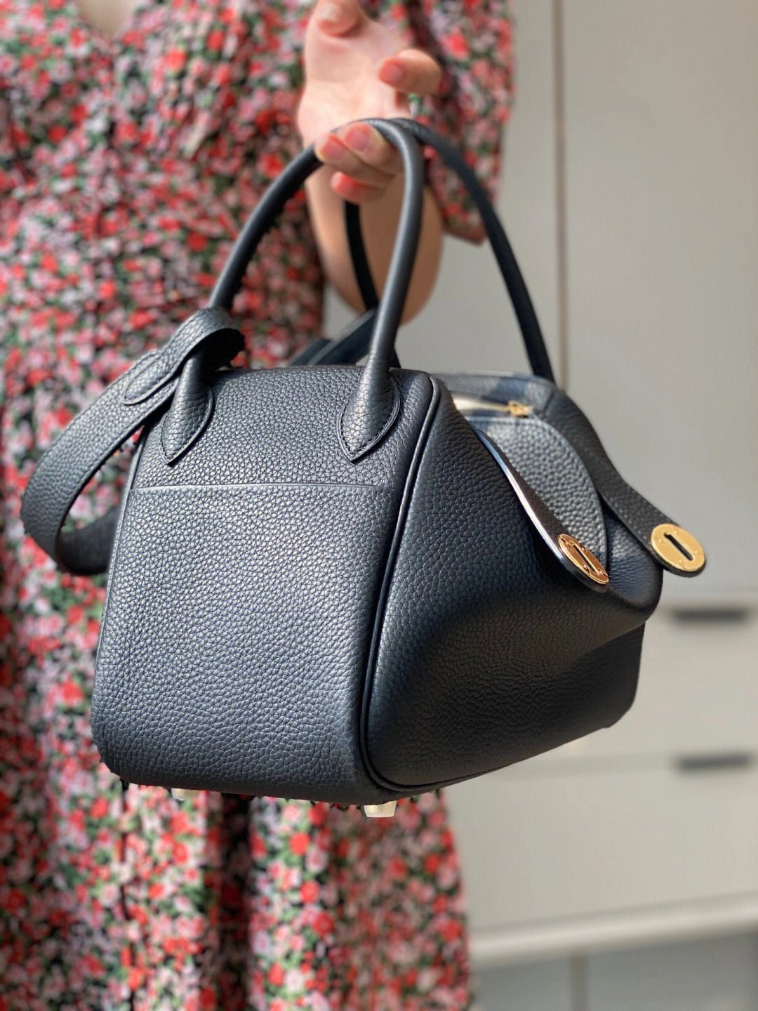 Shebag fully handmade Lindy 26 bag in black togo gold hardware review (2024 Dec updated)-Best Quality Fake designer Bag Review, Replica designer bag ru Shebag fully handmade Lindy 26 bag in black togo gold hardware review (2024 Dec updated)-Best Quality Fake designer Bag Review, Replica designer bag ru