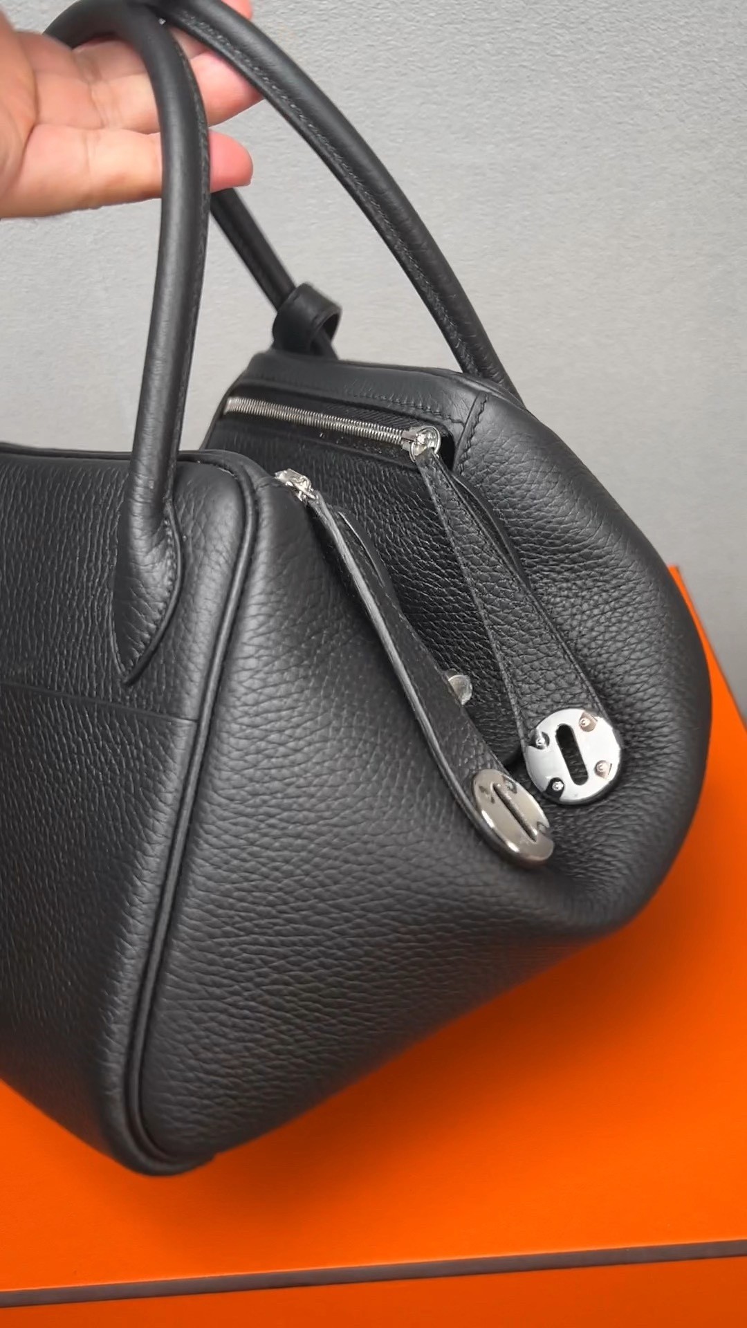 Shebag fully handmade Lindy 26 bag in black togo gold hardware review (2024 Dec updated)-Best Quality Fake designer Bag Review, Replica designer bag ru Shebag fully handmade Lindy 26 bag in black togo gold hardware review (2024 Dec updated)-Best Quality Fake designer Bag Review, Replica designer bag ru