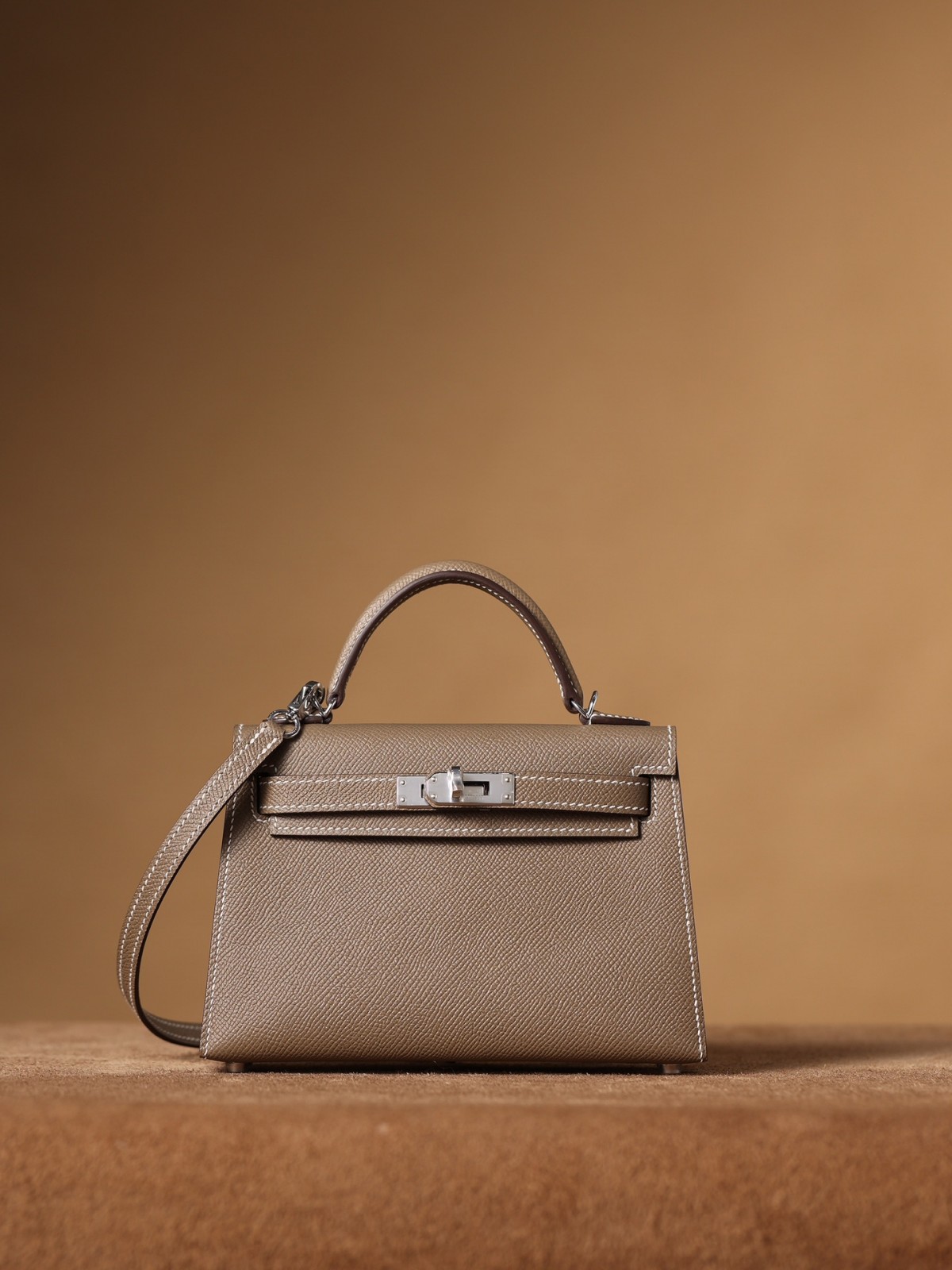 Shebag fully handmade Mini Kelly 2 bag in grey epsom leather gold hardware new batch photos (2024 Dec updated)-Best Quality Fake designer Bag Review, Replica designer bag ru
