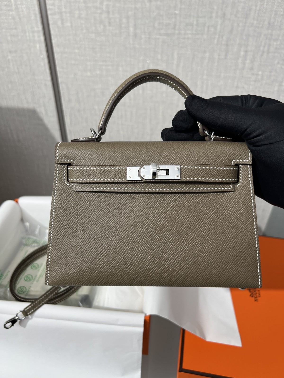 Shebag fully handmade Mini Kelly 2 bag in grey epsom leather gold hardware new batch photos (2024 Dec updated)-Best Quality Fake designer Bag Review, Replica designer bag ru
