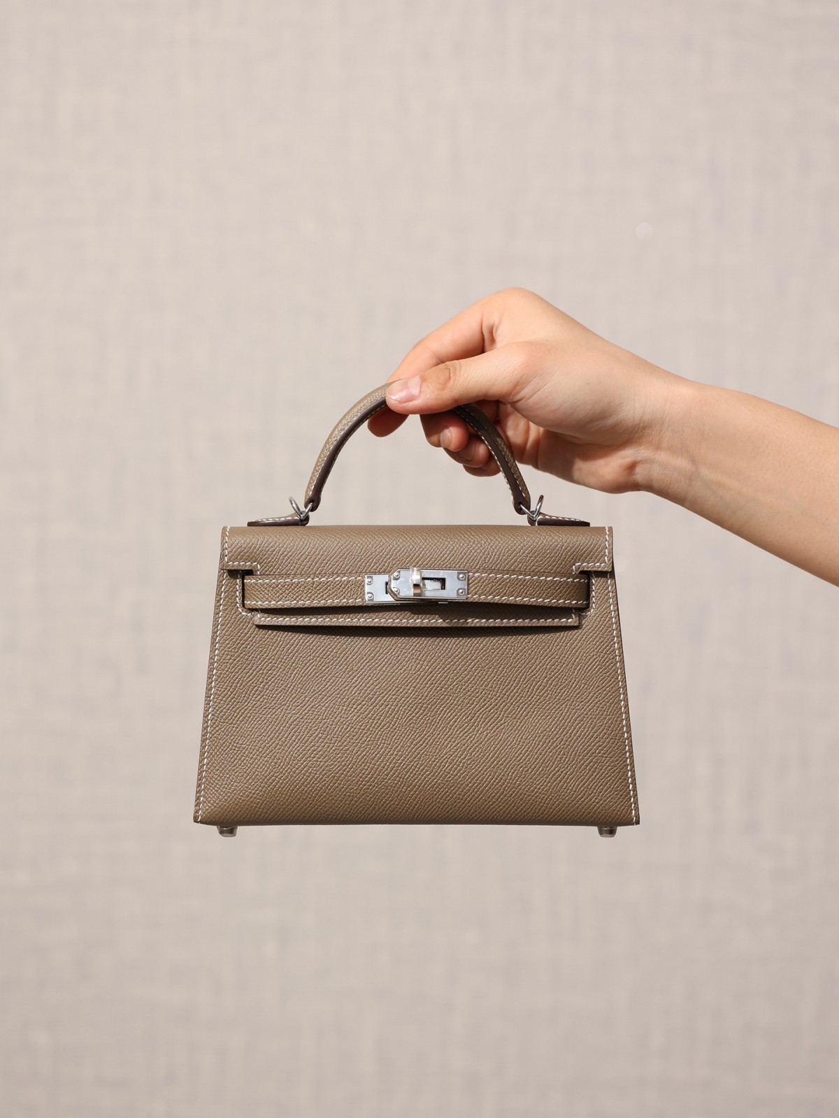 Shebag fully handmade Mini Kelly 2 bag in grey epsom leather gold hardware new batch photos (2024 Dec updated)-Best Quality Fake designer Bag Review, Replica designer bag ru