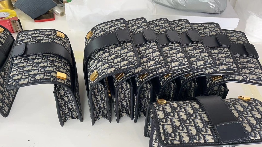 A glance of Shebag factory, we have new stock of Dior Montaigne 30 bag (2024 Dec updated)-Best Quality Fake designer Bag Review, Replica designer bag ru A glance of Shebag factory, we have new stock of Dior Montaigne 30 bag (2024 Dec updated)-Best Quality Fake designer Bag Review, Replica designer bag ru