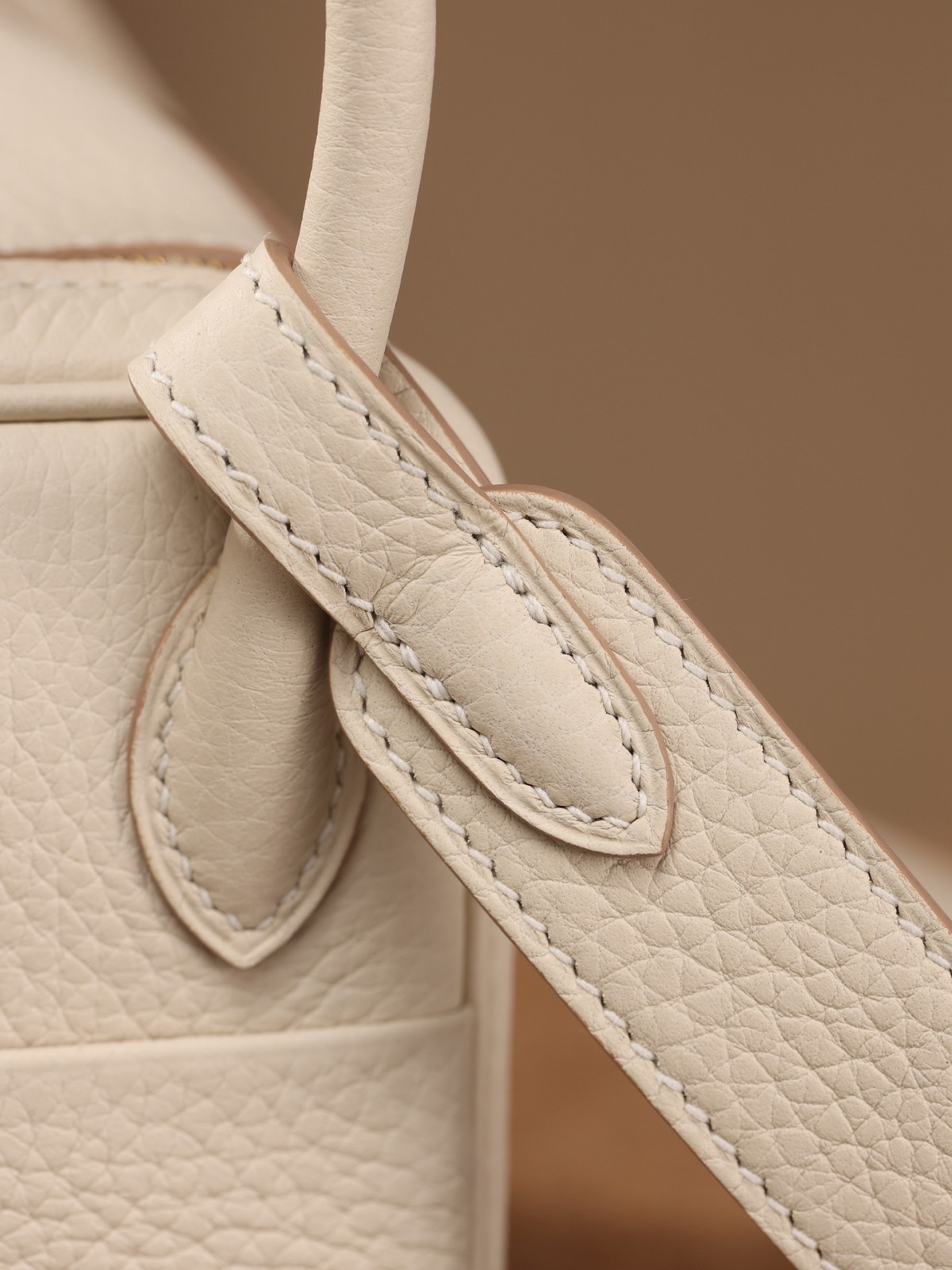 Shebag Lindy 19 bag snow white gold in togo leather review (2024 Dec updated)-Best Quality Fake designer Bag Review, Replica designer bag ru Shebag Lindy 19 bag snow white gold in togo leather review (2024 Dec updated)-Best Quality Fake designer Bag Review, Replica designer bag ru
