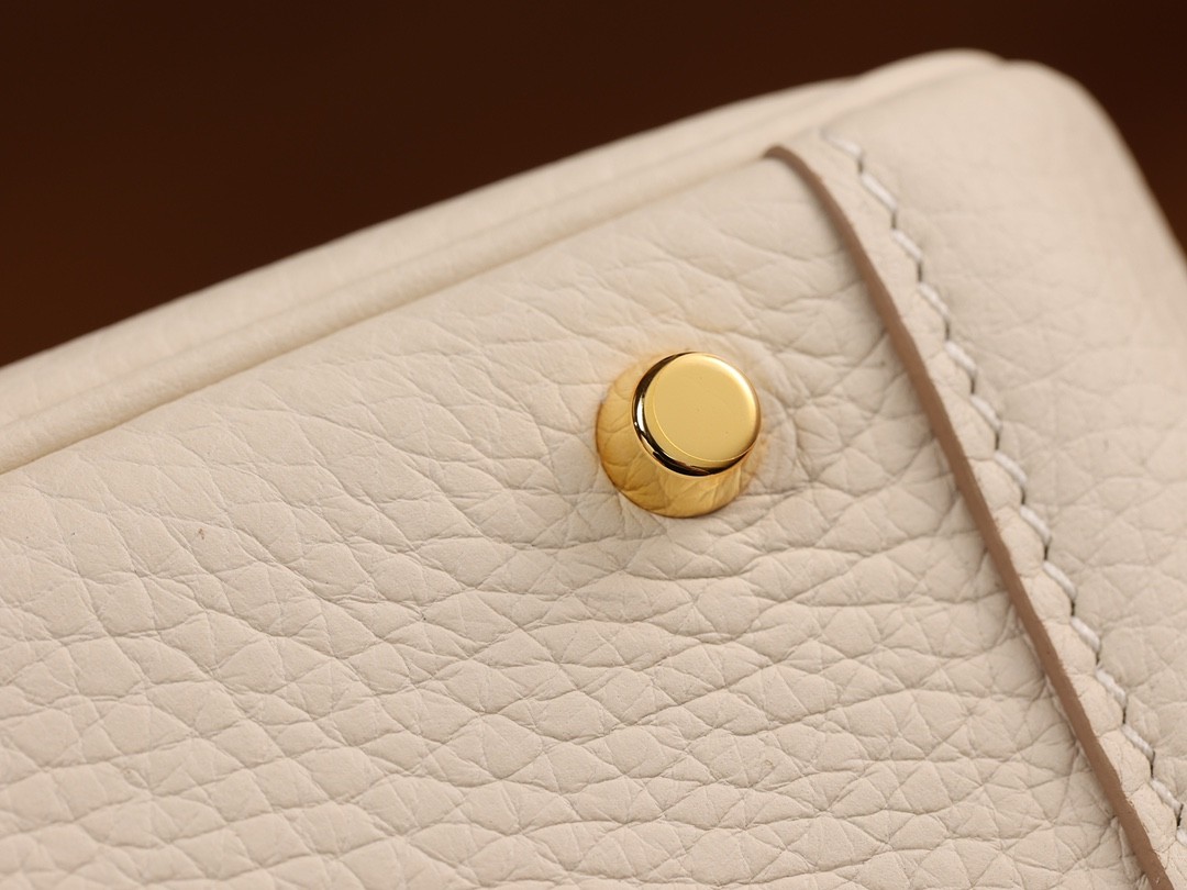 Shebag Lindy 19 bag snow white gold in togo leather review (2024 Dec updated)-Best Quality Fake designer Bag Review, Replica designer bag ru Shebag Lindy 19 bag snow white gold in togo leather review (2024 Dec updated)-Best Quality Fake designer Bag Review, Replica designer bag ru