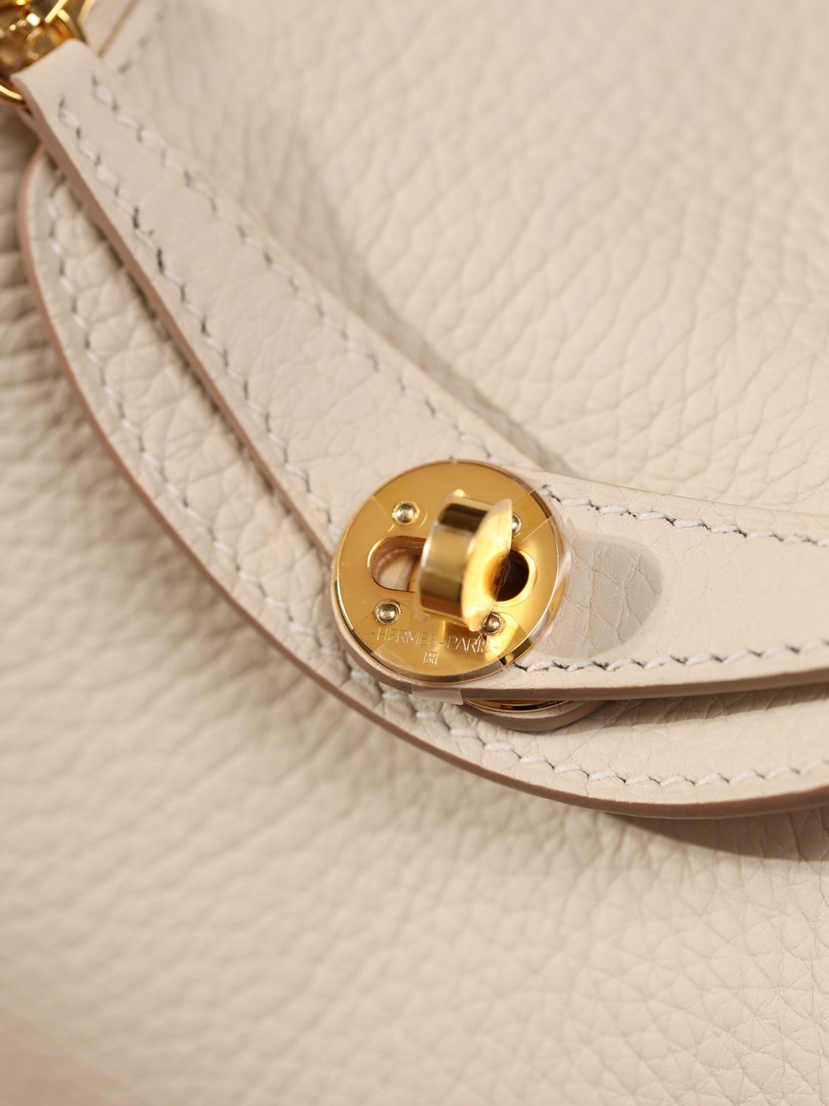 Shebag Lindy 19 bag snow white gold in togo leather review (2024 Dec updated)-Best Quality Fake designer Bag Review, Replica designer bag ru Shebag Lindy 19 bag snow white gold in togo leather review (2024 Dec updated)-Best Quality Fake designer Bag Review, Replica designer bag ru