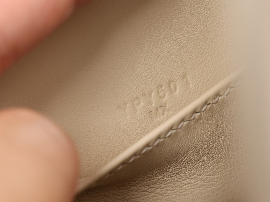 Shebag Lindy 19 bag snow white gold in togo leather review (2024 Dec updated)-Best Quality Fake designer Bag Review, Replica designer bag ru Shebag Lindy 19 bag snow white gold in togo leather review (2024 Dec updated)-Best Quality Fake designer Bag Review, Replica designer bag ru