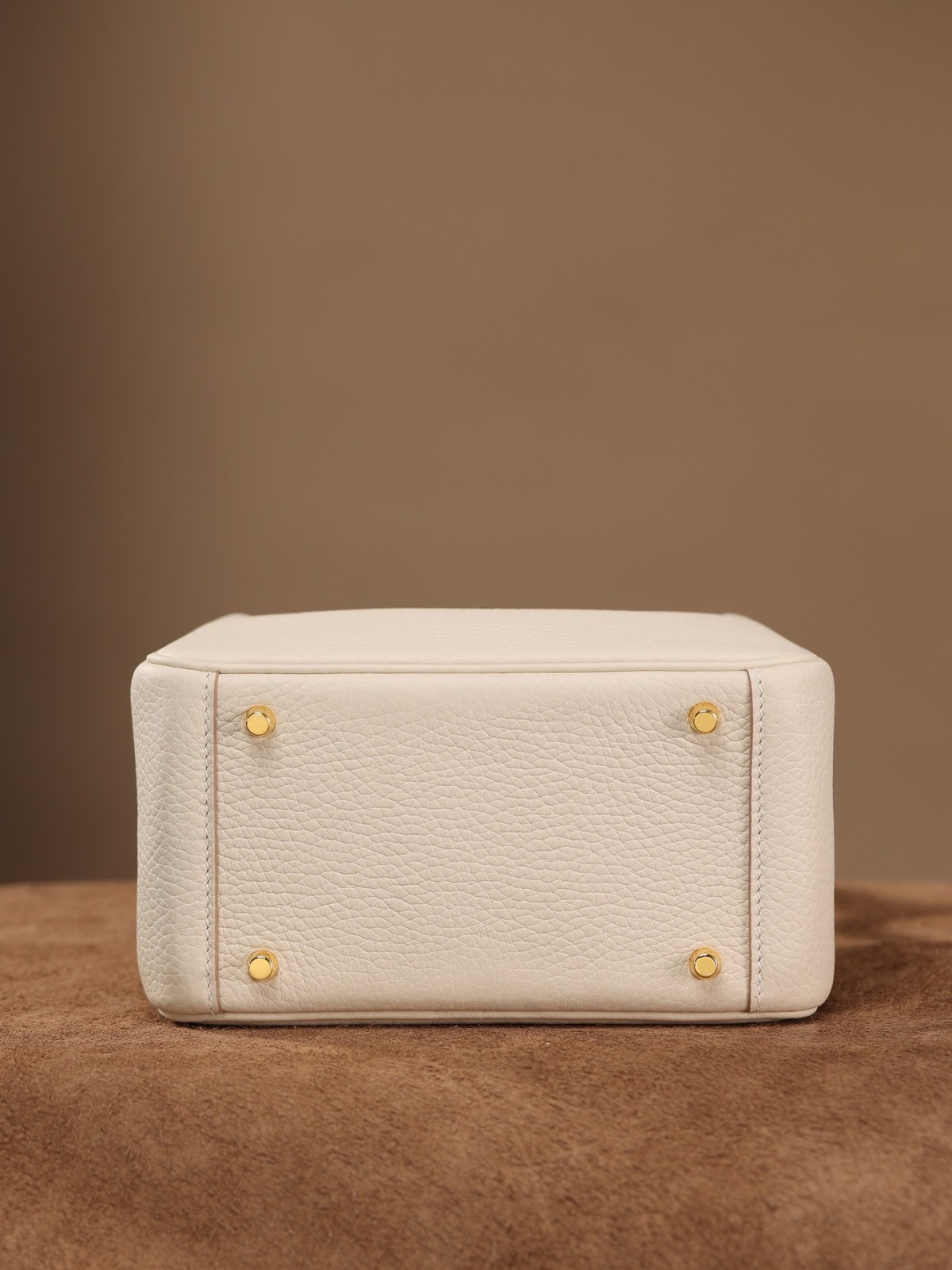Shebag Lindy 19 bag snow white gold in togo leather review (2024 Dec updated)-Best Quality Fake designer Bag Review, Replica designer bag ru Shebag Lindy 19 bag snow white gold in togo leather review (2024 Dec updated)-Best Quality Fake designer Bag Review, Replica designer bag ru