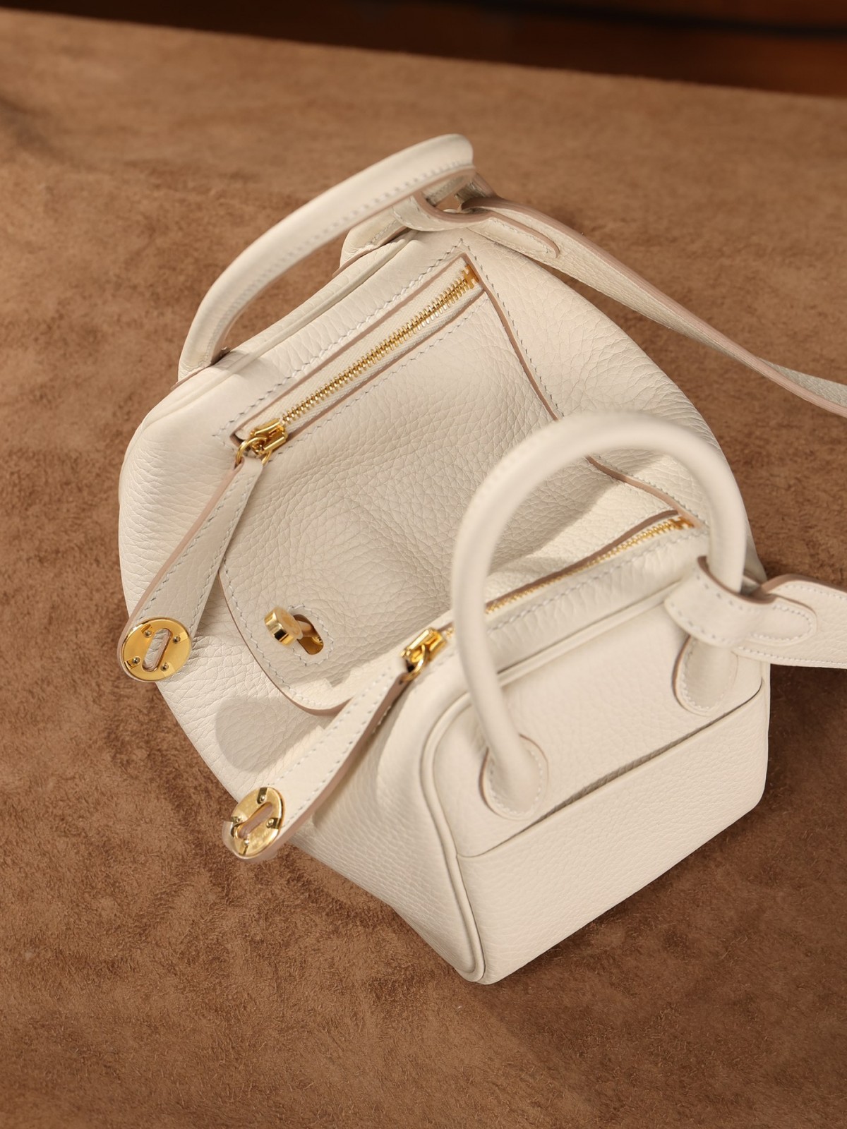 Shebag Lindy 19 bag snow white gold in togo leather review (2024 Dec updated)-Best Quality Fake designer Bag Review, Replica designer bag ru Shebag Lindy 19 bag snow white gold in togo leather review (2024 Dec updated)-Best Quality Fake designer Bag Review, Replica designer bag ru