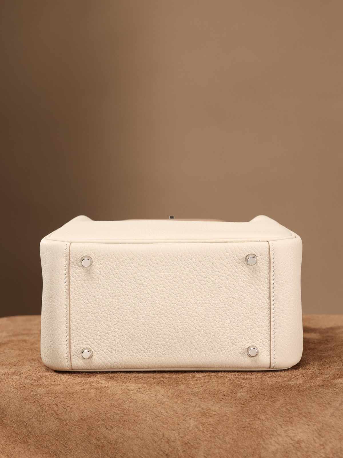 Shebag Lindy 19 bag snow white gold in togo leather review (2024 Dec updated)-Best Quality Fake designer Bag Review, Replica designer bag ru Shebag Lindy 19 bag snow white gold in togo leather review (2024 Dec updated)-Best Quality Fake designer Bag Review, Replica designer bag ru