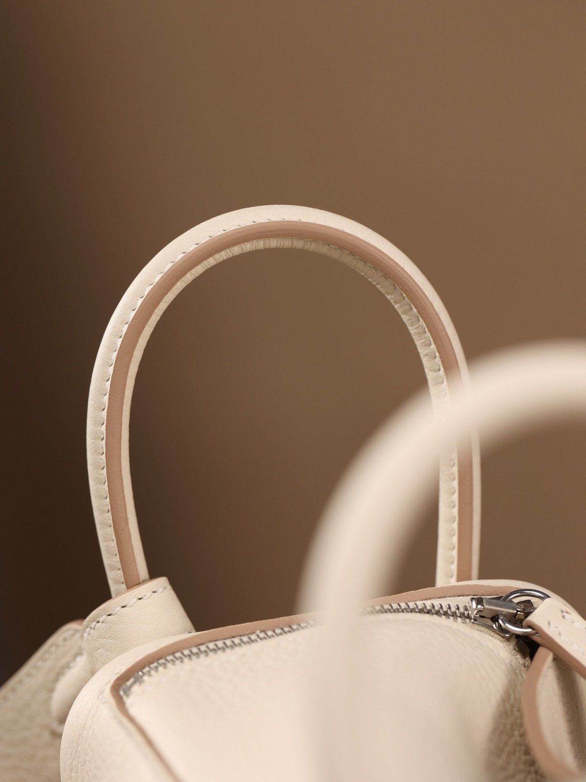 Shebag Lindy 19 bag snow white gold in togo leather review (2024 Dec updated)-Best Quality Fake designer Bag Review, Replica designer bag ru Shebag Lindy 19 bag snow white gold in togo leather review (2024 Dec updated)-Best Quality Fake designer Bag Review, Replica designer bag ru