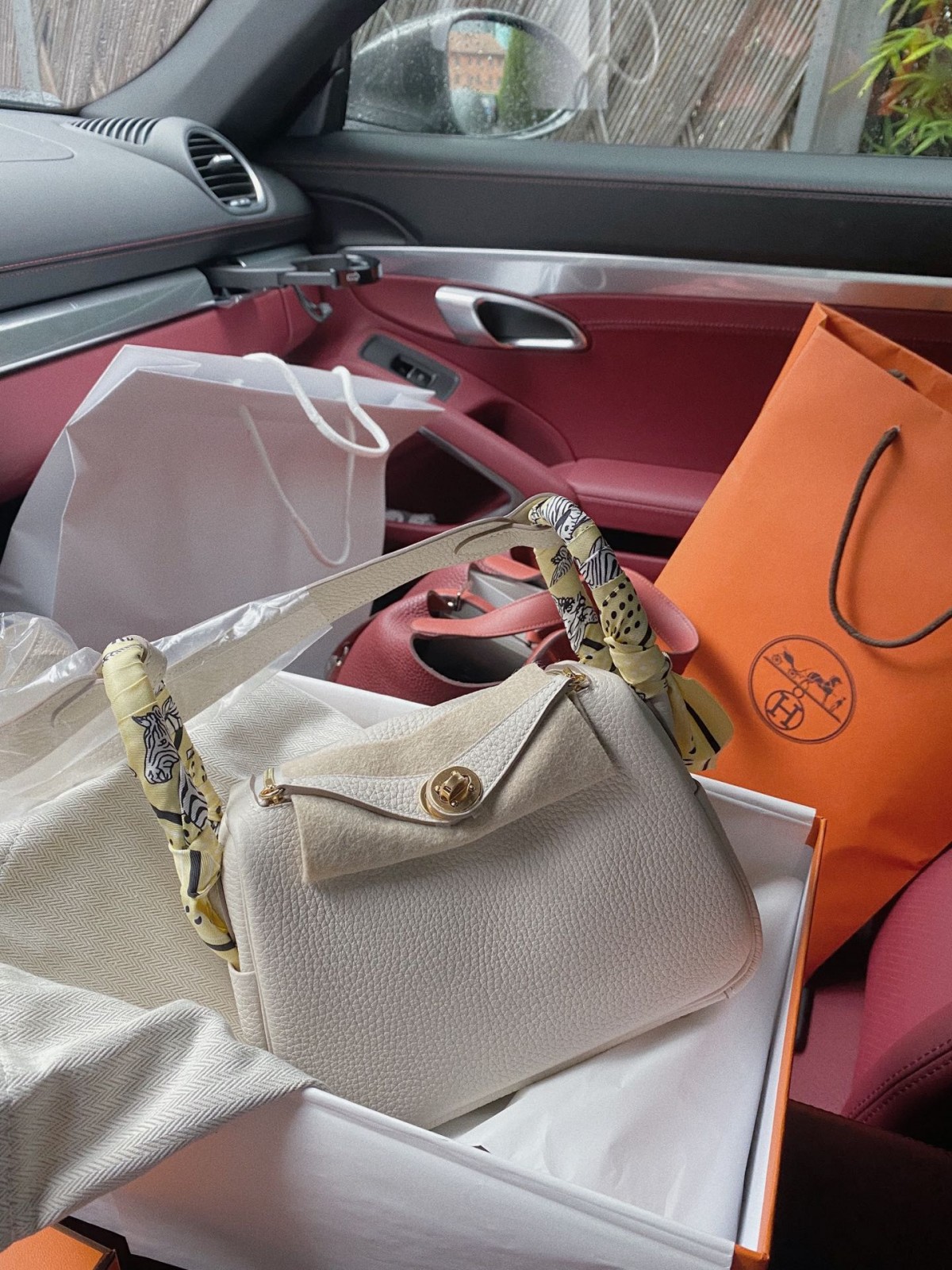 Shebag Lindy 19 bag snow white gold in togo leather review (2024 Dec updated)-Best Quality Fake designer Bag Review, Replica designer bag ru Shebag Lindy 19 bag snow white gold in togo leather review (2024 Dec updated)-Best Quality Fake designer Bag Review, Replica designer bag ru