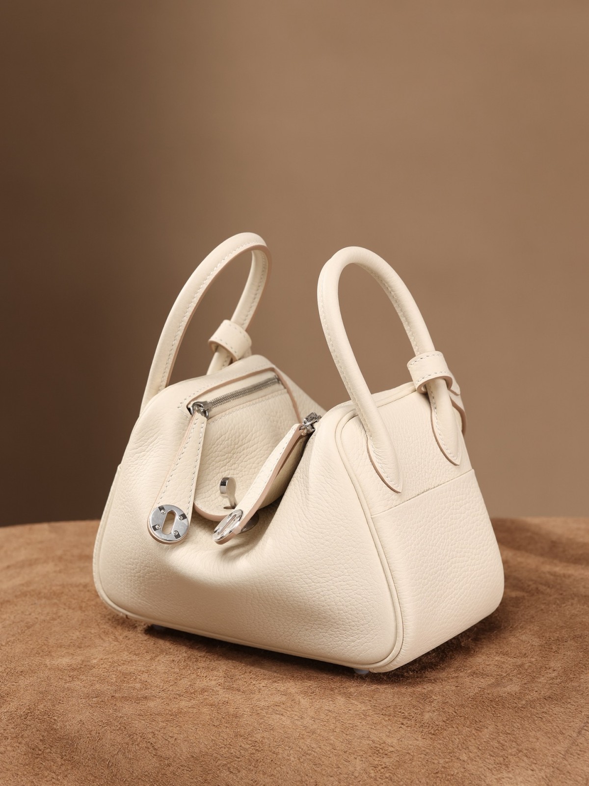 Shebag Lindy 19 bag snow white gold in togo leather review (2024 Dec updated)-Best Quality Fake designer Bag Review, Replica designer bag ru Shebag Lindy 19 bag snow white gold in togo leather review (2024 Dec updated)-Best Quality Fake designer Bag Review, Replica designer bag ru