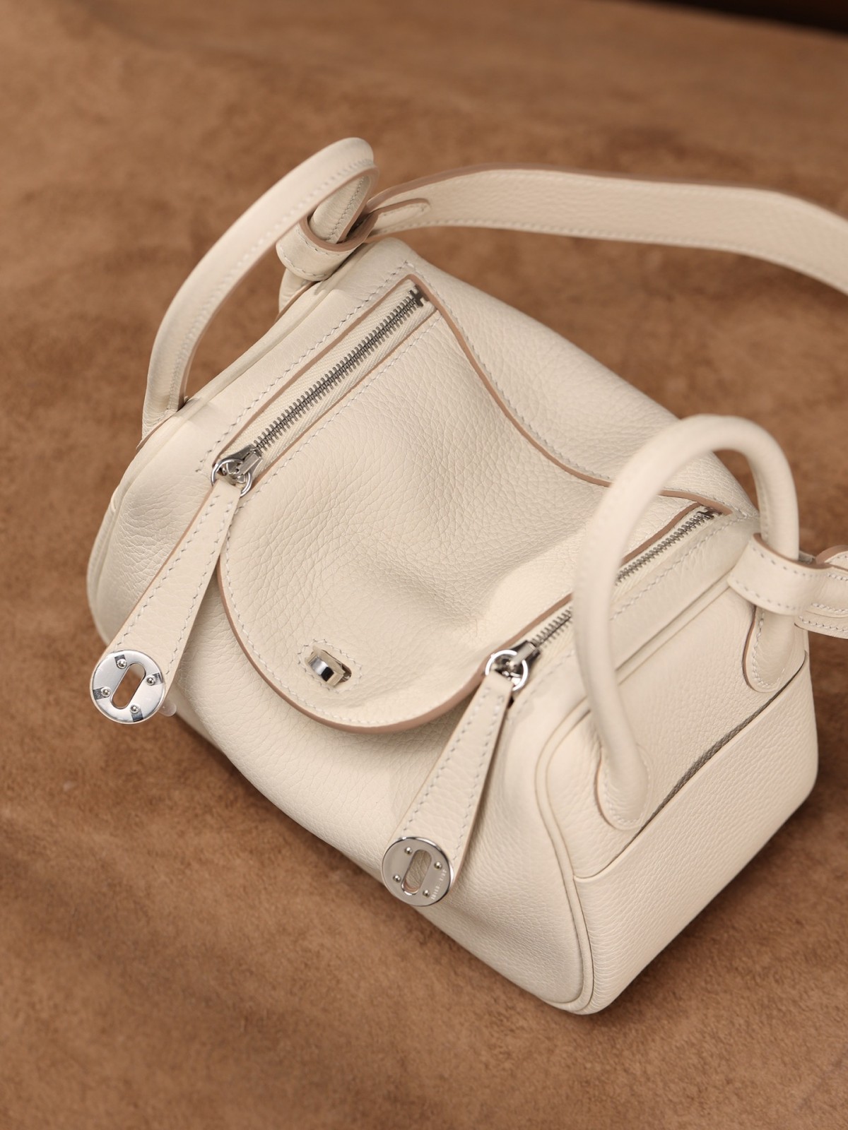 Shebag Lindy 19 bag snow white gold in togo leather review (2024 Dec updated)-Best Quality Fake designer Bag Review, Replica designer bag ru Shebag Lindy 19 bag snow white gold in togo leather review (2024 Dec updated)-Best Quality Fake designer Bag Review, Replica designer bag ru