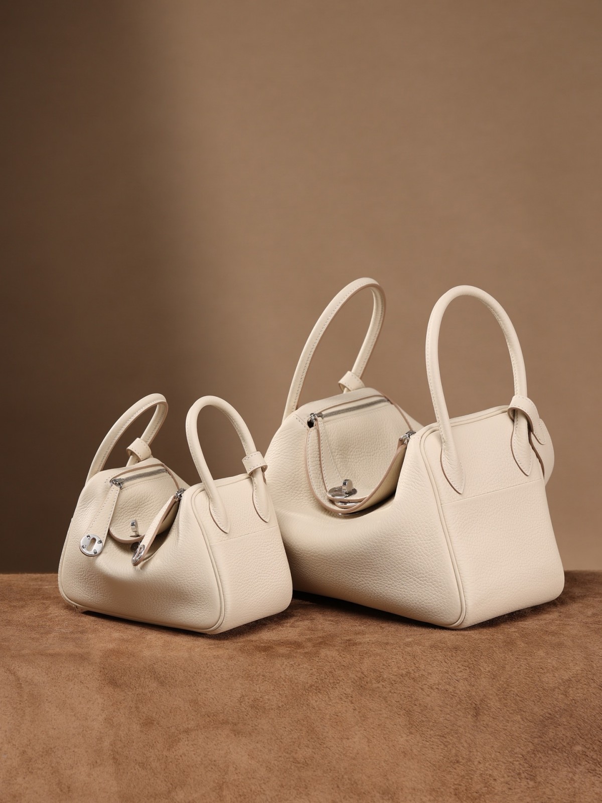 Shebag Lindy 19 bag snow white gold in togo leather review (2024 Dec updated)-Best Quality Fake designer Bag Review, Replica designer bag ru Shebag Lindy 19 bag snow white gold in togo leather review (2024 Dec updated)-Best Quality Fake designer Bag Review, Replica designer bag ru