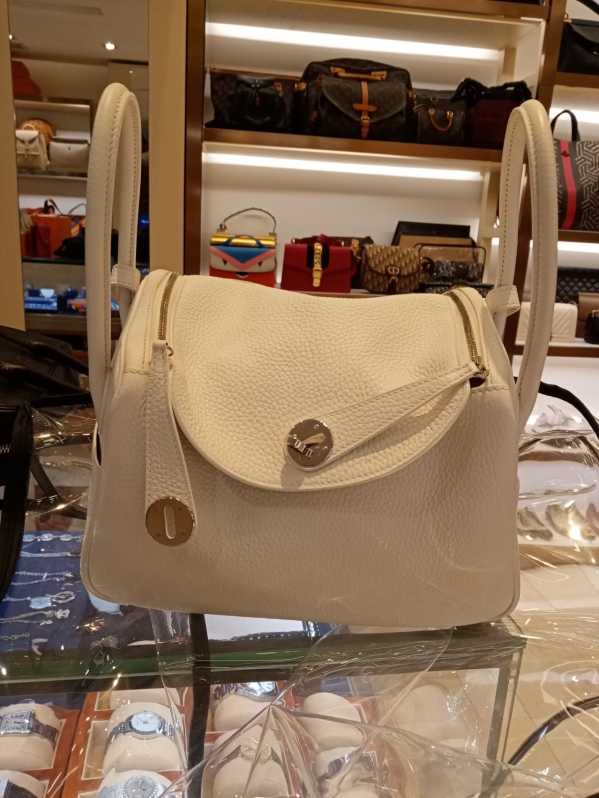 Shebag Lindy 19 bag snow white gold in togo leather review (2024 Dec updated)-Best Quality Fake designer Bag Review, Replica designer bag ru Shebag Lindy 19 bag snow white gold in togo leather review (2024 Dec updated)-Best Quality Fake designer Bag Review, Replica designer bag ru