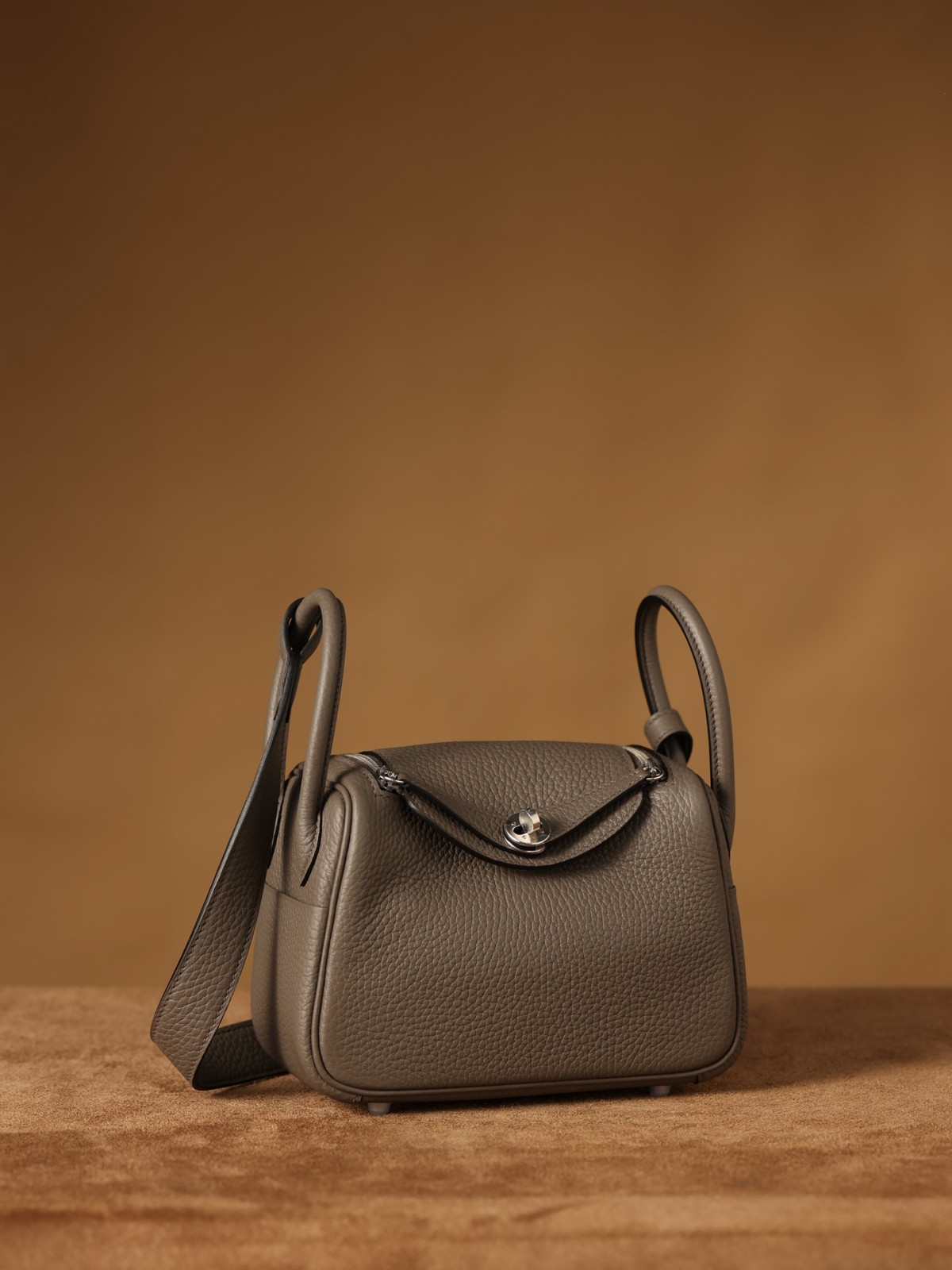 Shebag fully handmade Hermes Lindy 19 bag in grey review(2024 Dec updated)-Best Quality Fake designer Bag Review, Replica designer bag ru