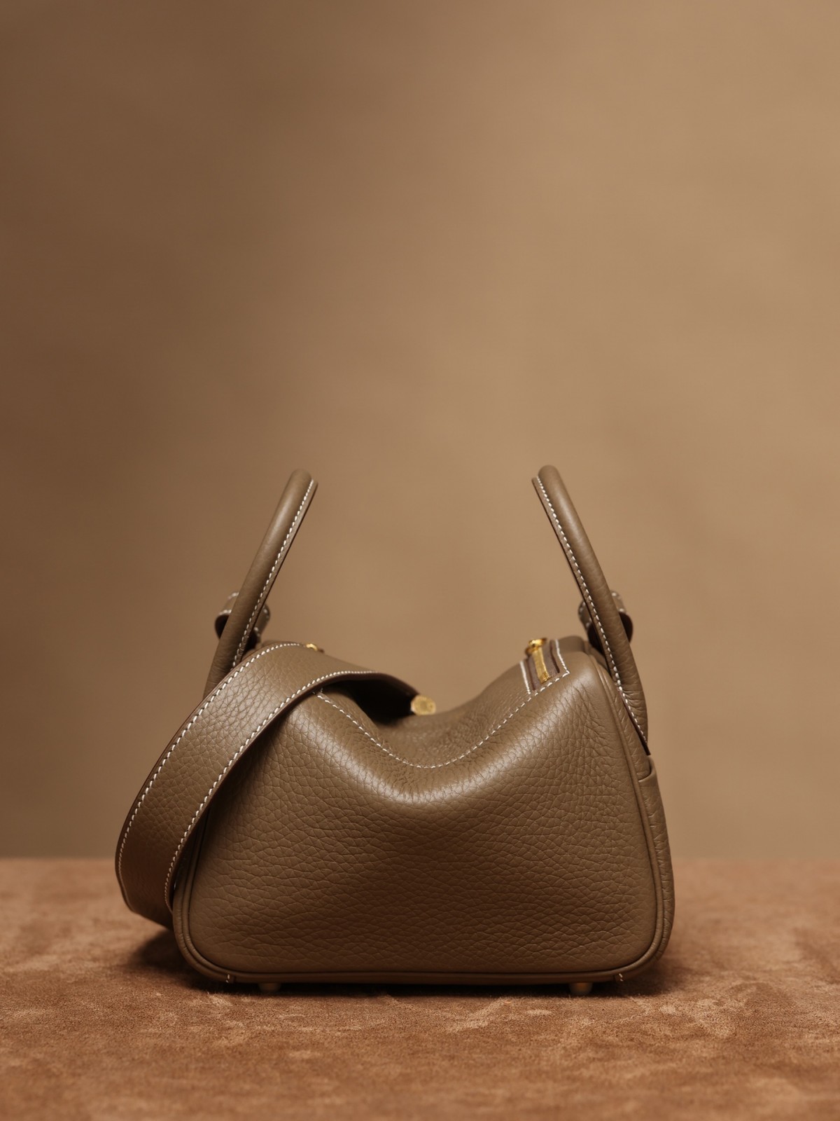 Shebag Hermes Mini Lindy 19 bag review grey with togo leather (2024 Dec updated)-Best Quality Fake designer Bag Review, Replica designer bag ru